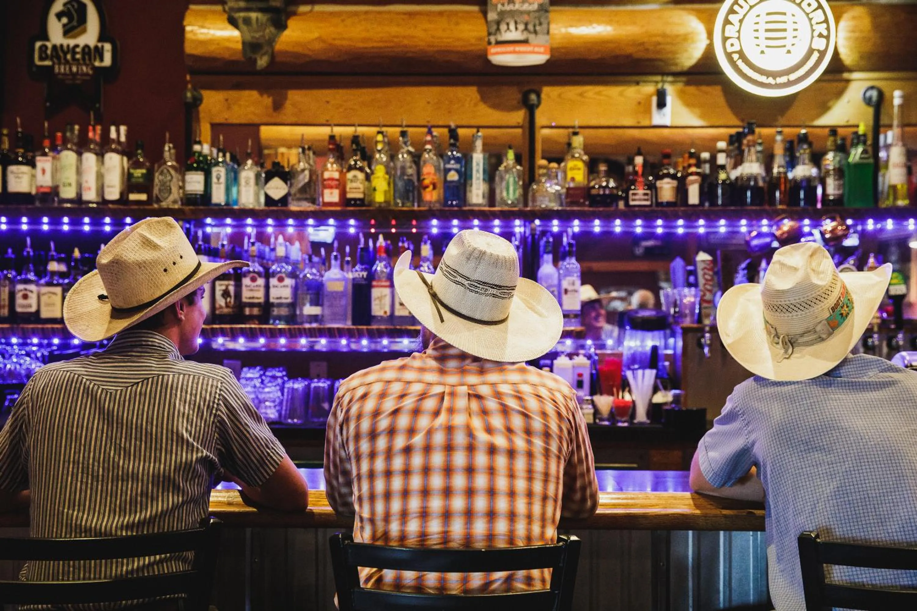 Restaurant/places to eat in Ninepipes Lodge