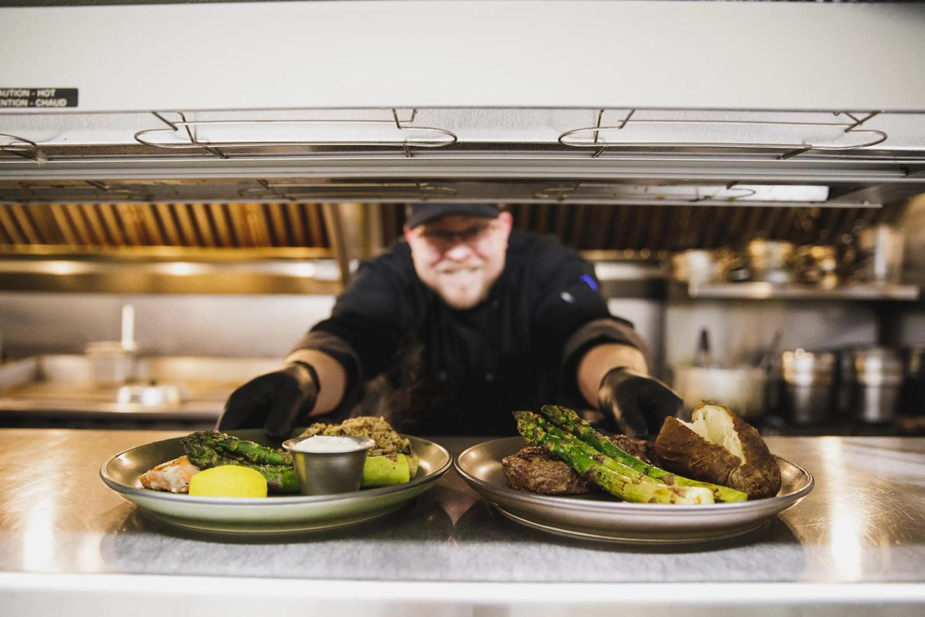 Restaurant/places to eat in Ninepipes Lodge