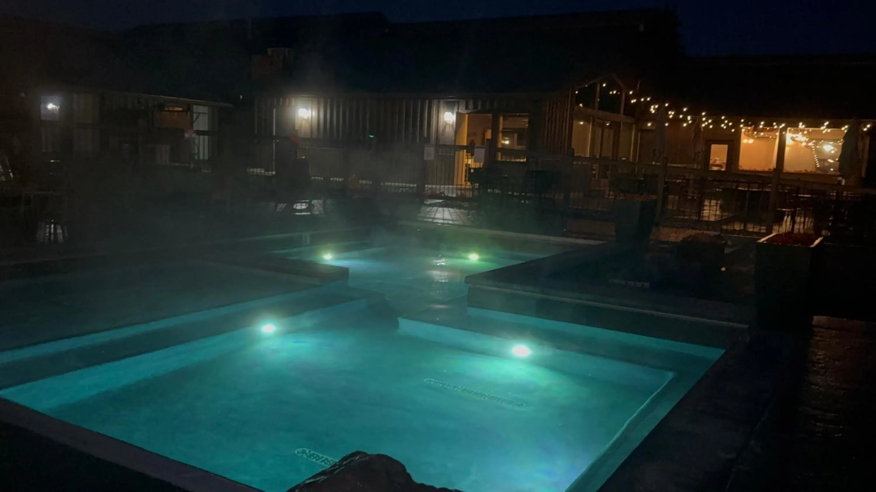 Hot Tub in Ninepipes Lodge