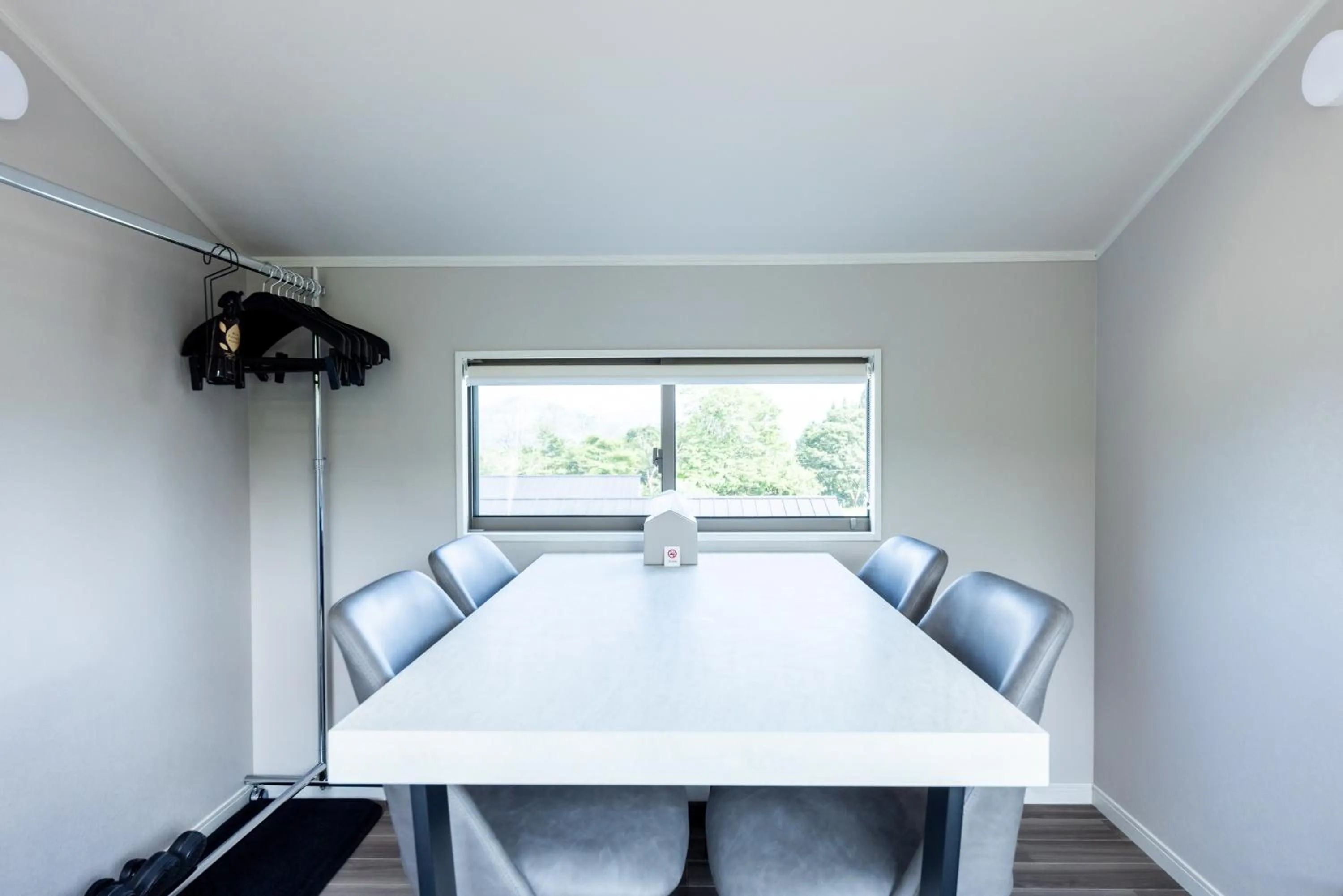 Photo of the whole room in Hotel Alpen Blick