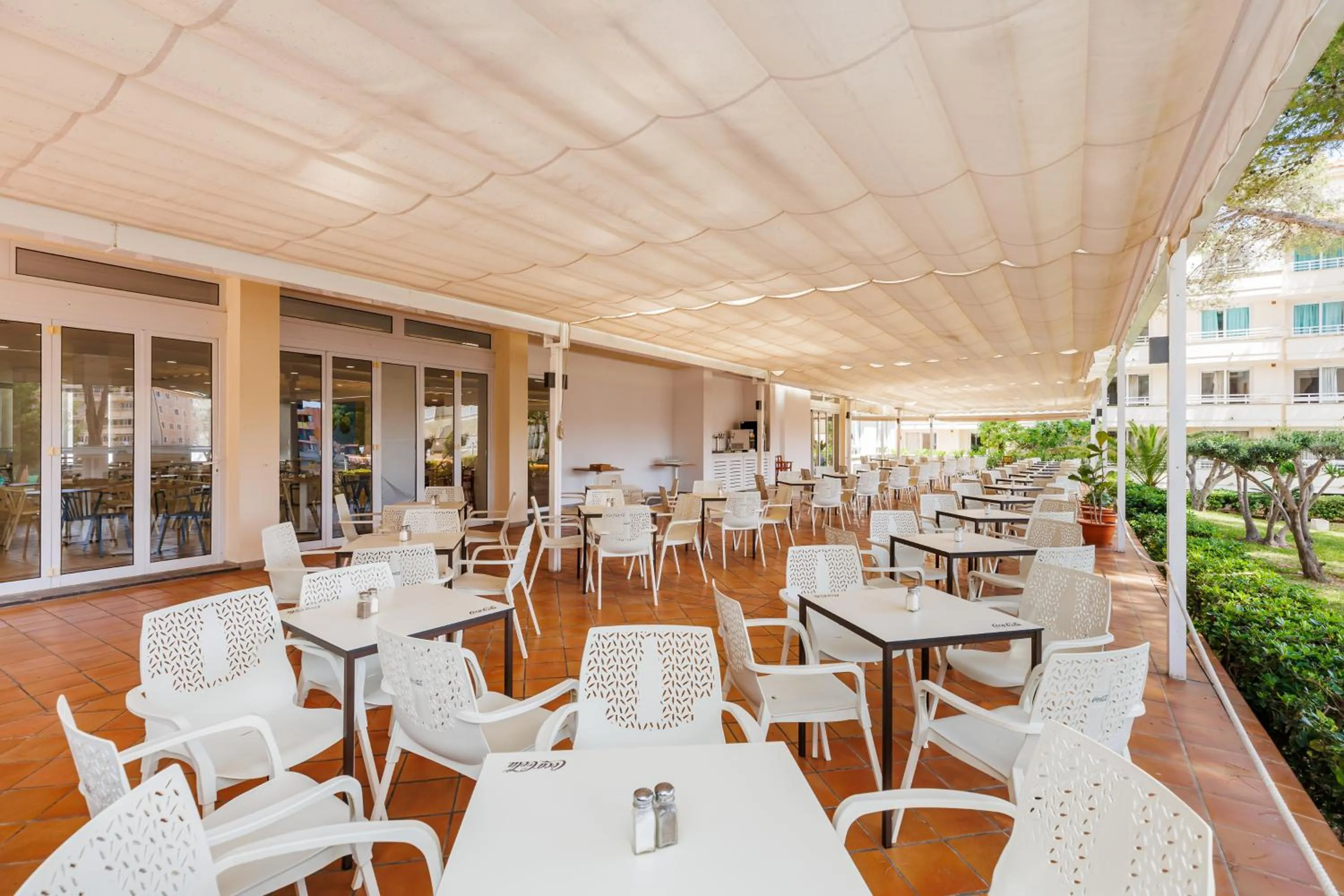 Restaurant/places to eat in O7 Club Cala Ratjada