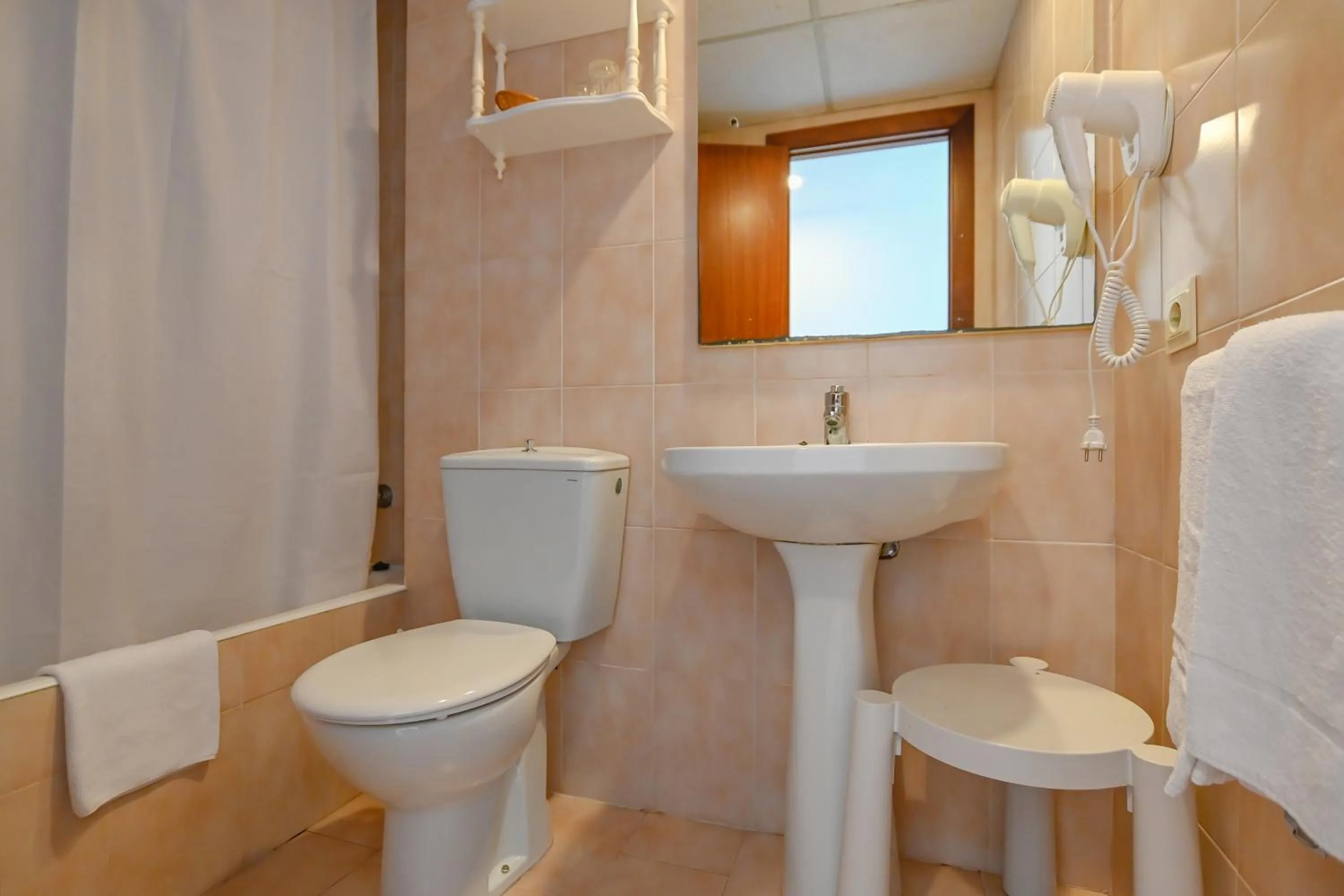 Bathroom in O7 Club Cala Ratjada