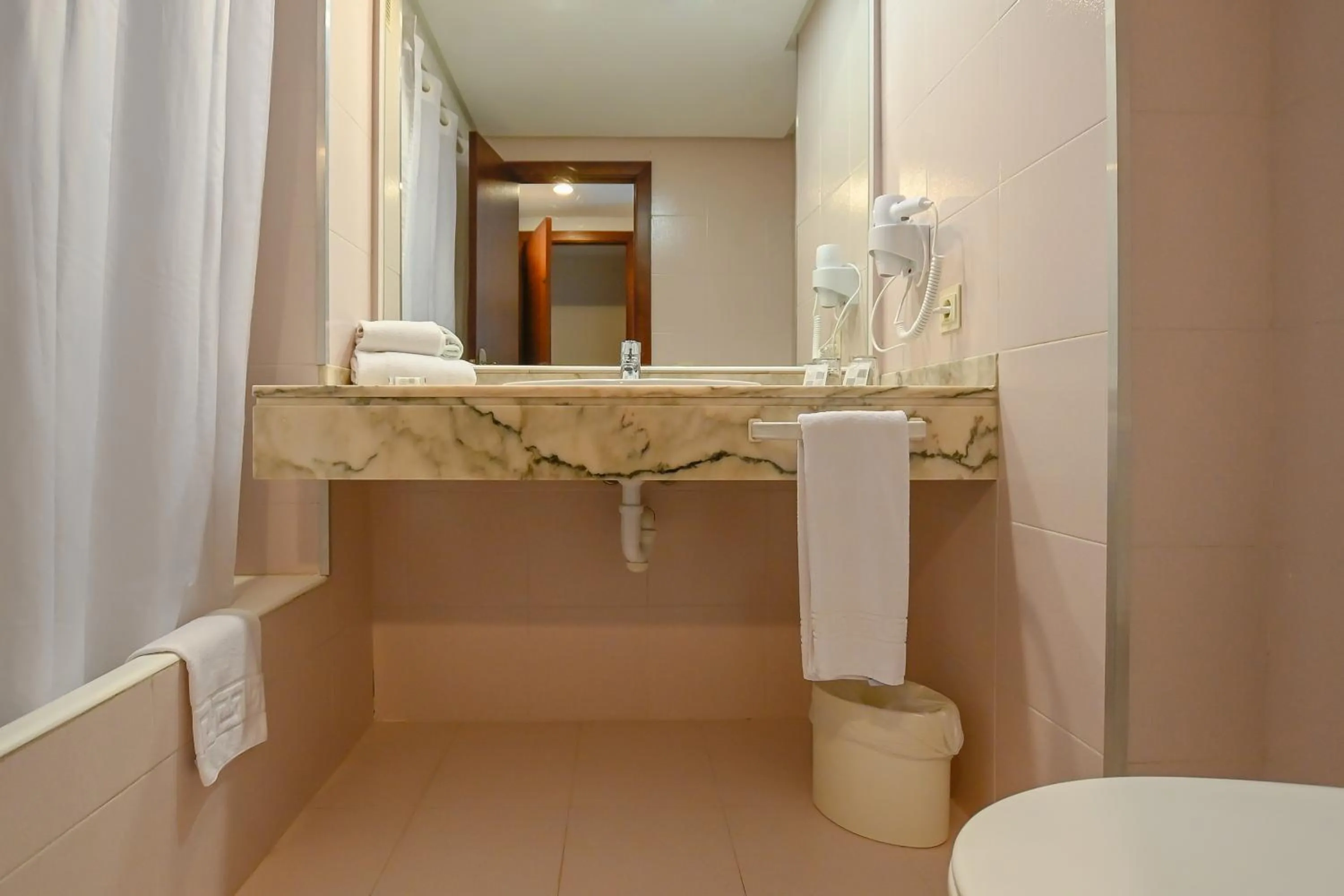 Bathroom in O7 Club Cala Ratjada