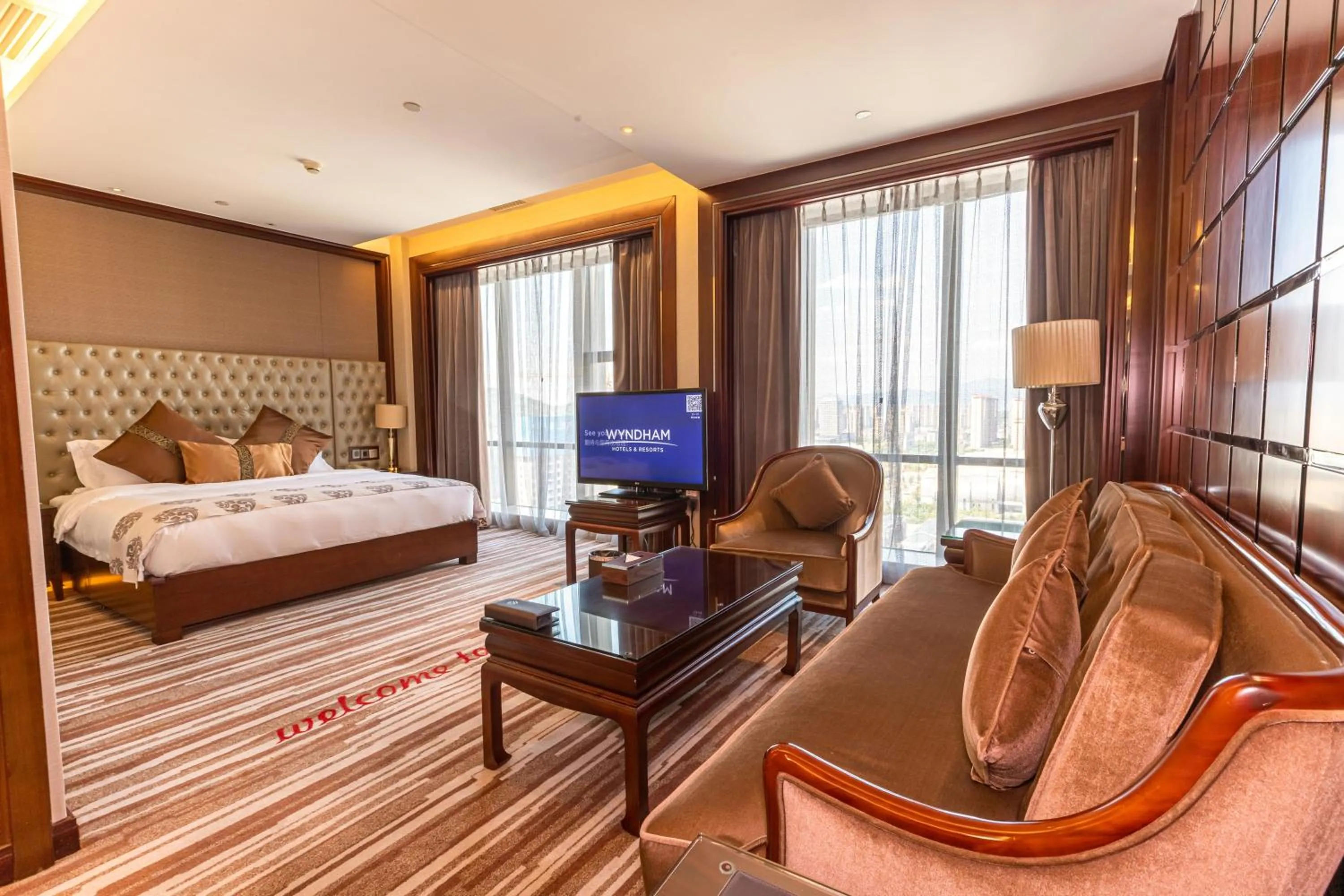 Bed in Wyndham Grand Plaza Royale Chenzhou
