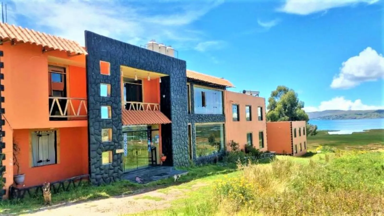 Facade/entrance in Hotel Pumakala