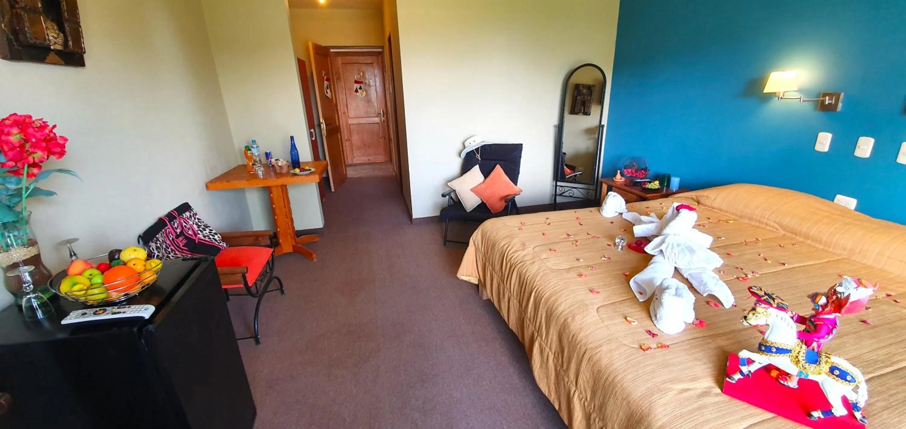 Decorative detail, Bed in Hotel Pumakala