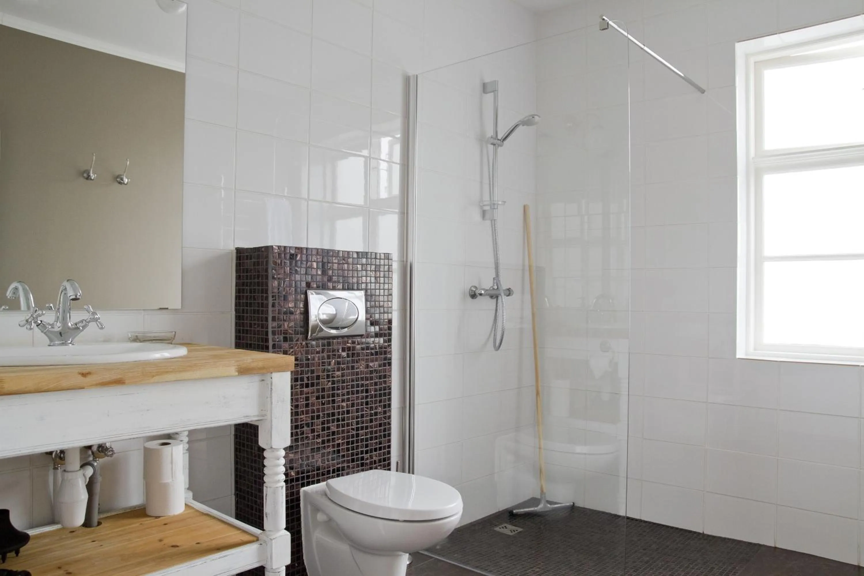 Bathroom in Lónsleira Apartments