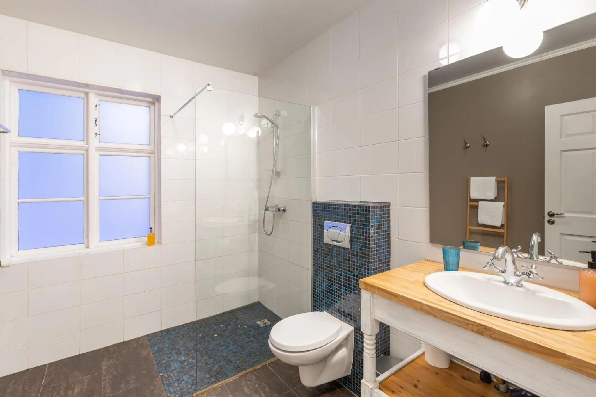 Bathroom in Lónsleira Apartments