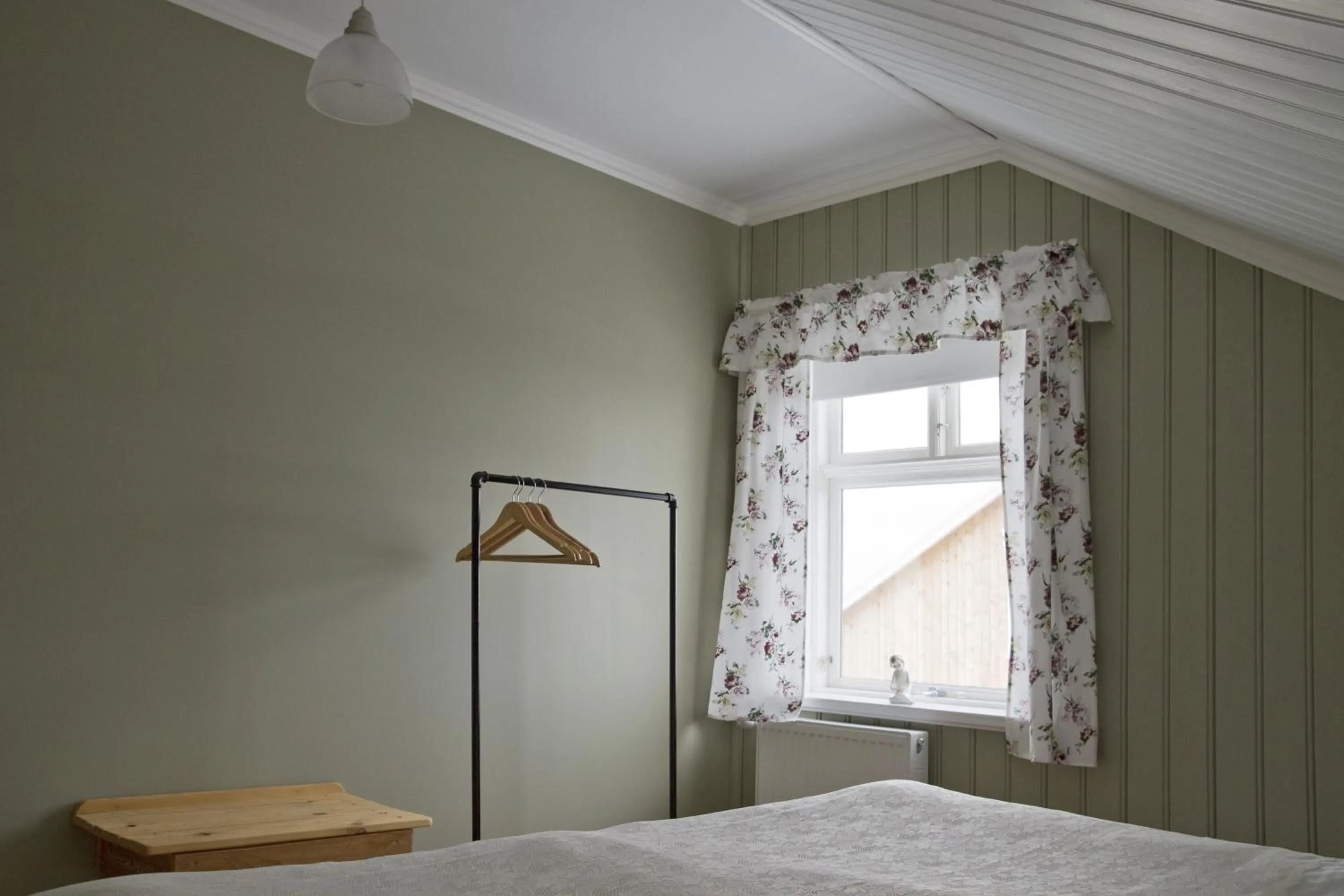 Decorative detail, Bed in Lónsleira Apartments
