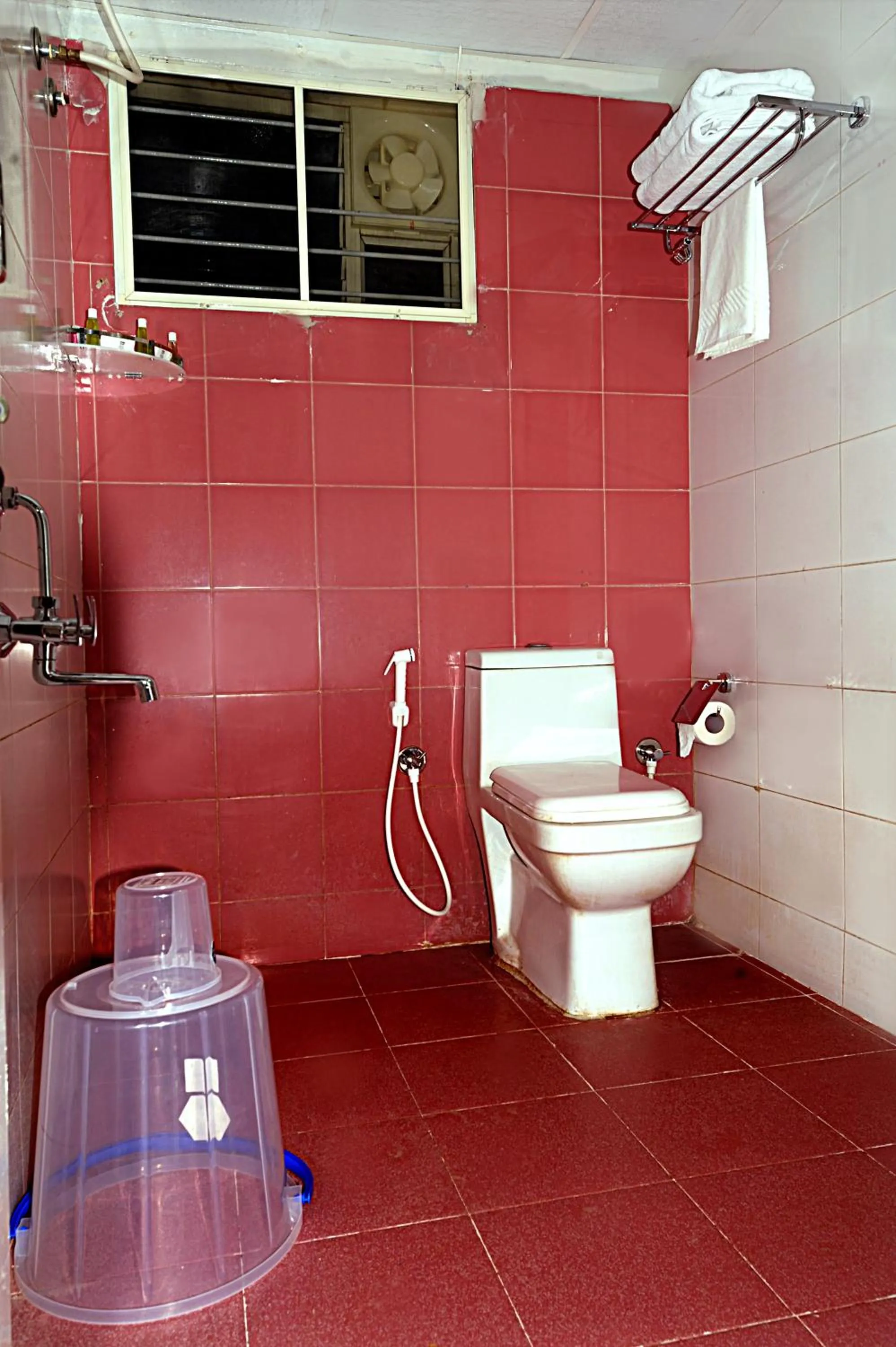 Shower in Airport Bliss Boutique Hotel Near Kempegowda International Airport Bangalore
