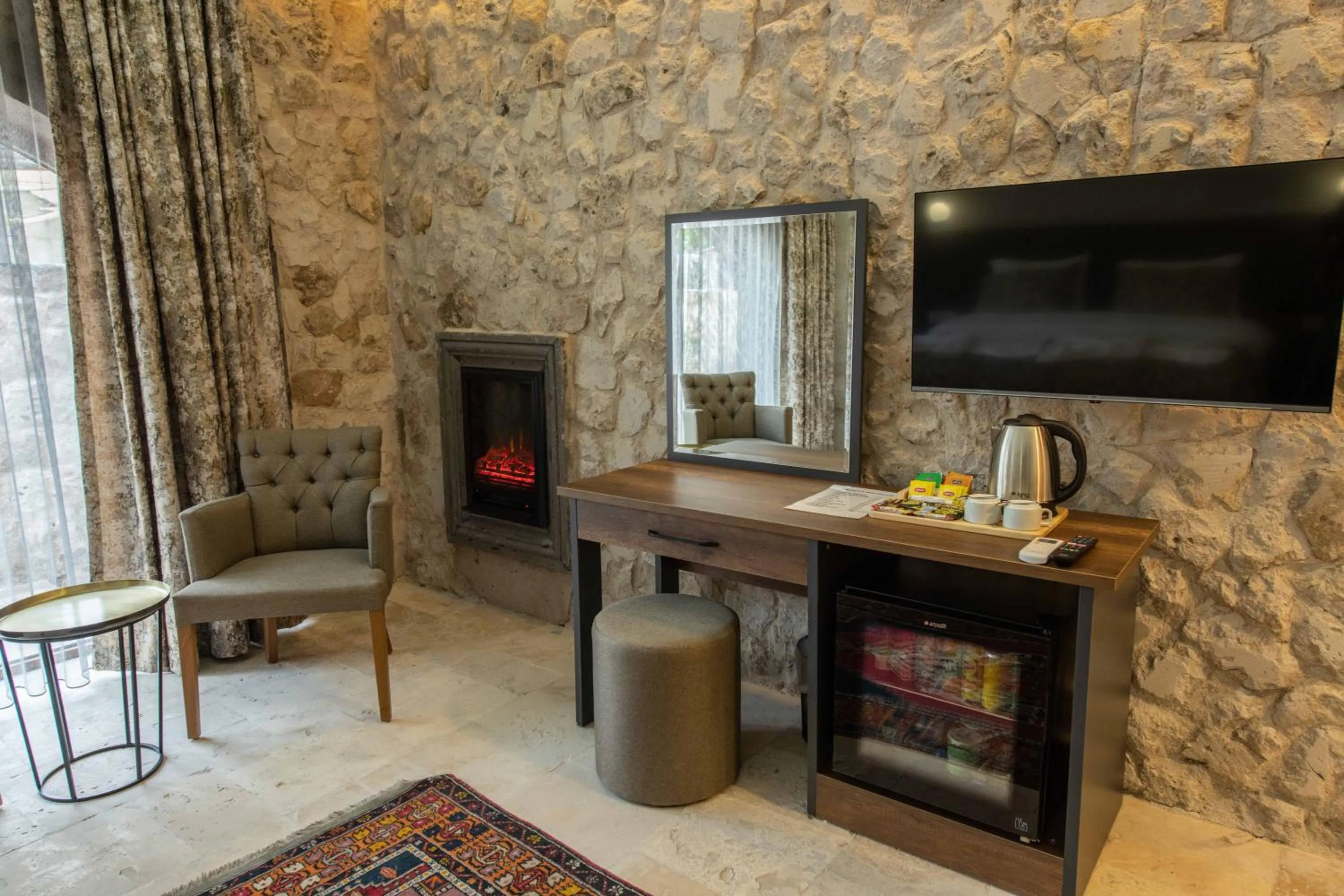 TV and multimedia in Ahiyan Hotel