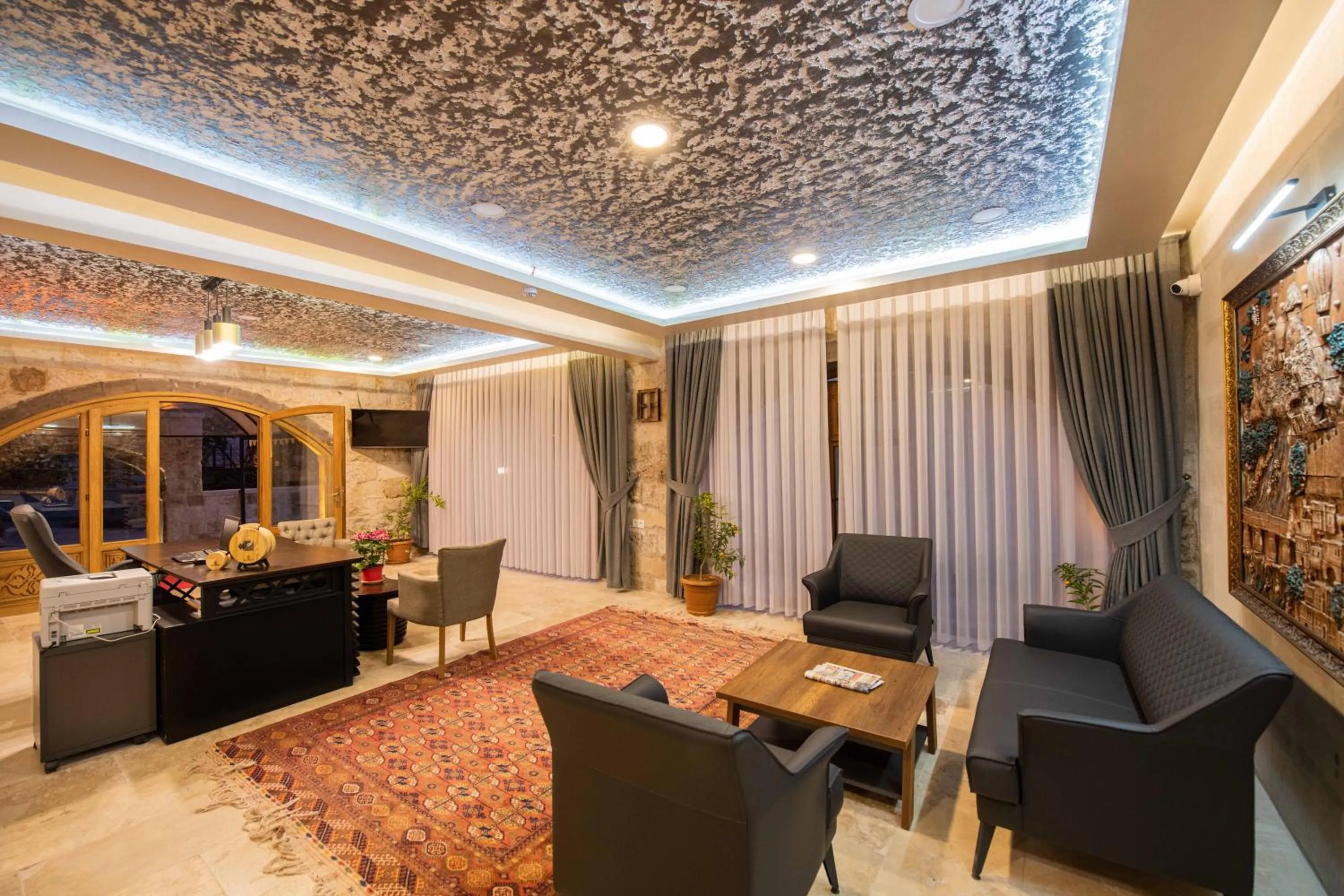 Lobby or reception in Ahiyan Hotel