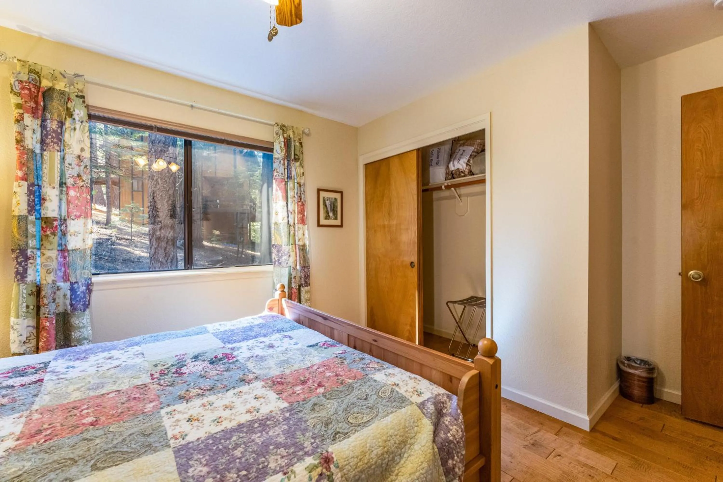 Bed in Yosemite Rendezvous