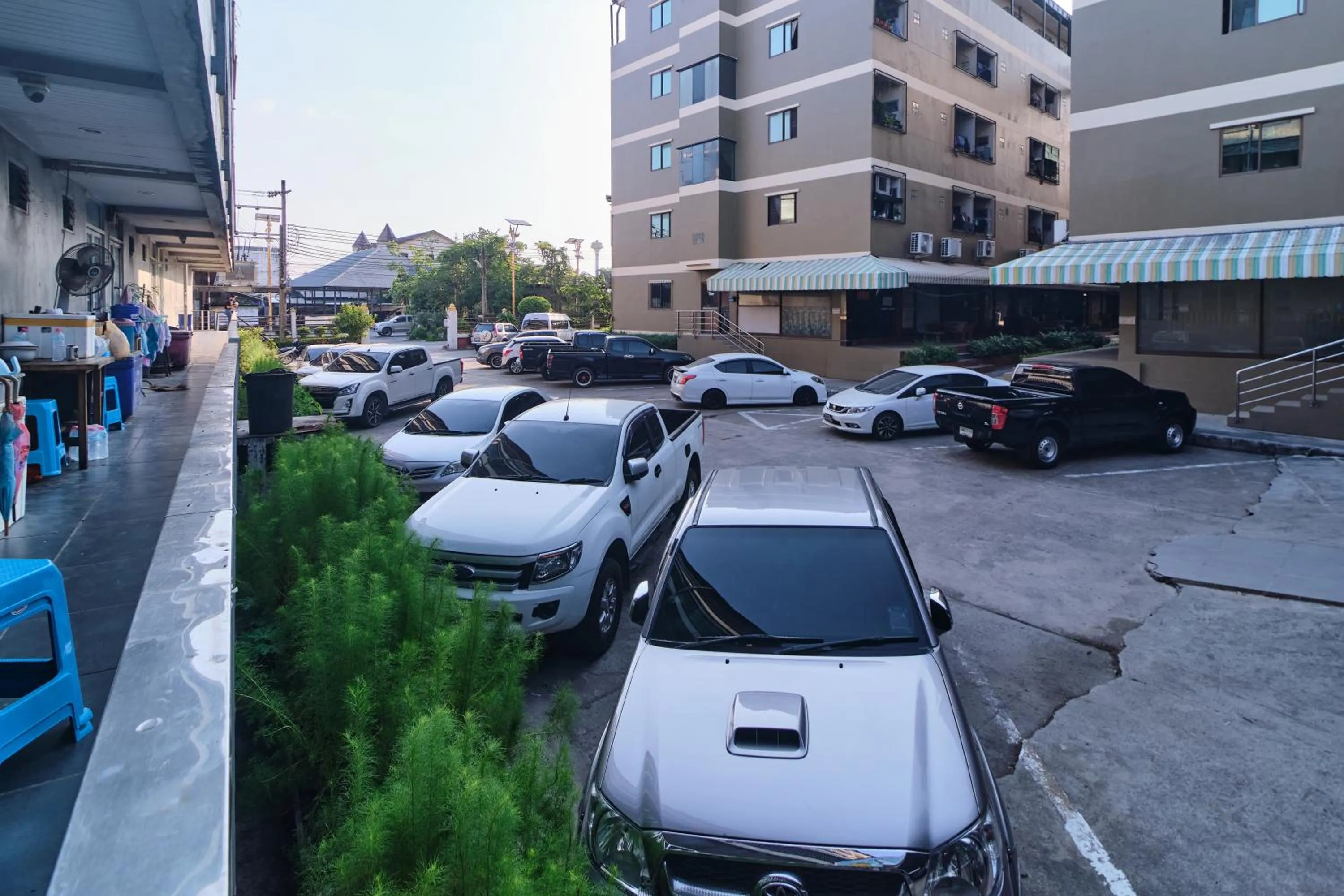 Parking in Bkk39 Airport hotel