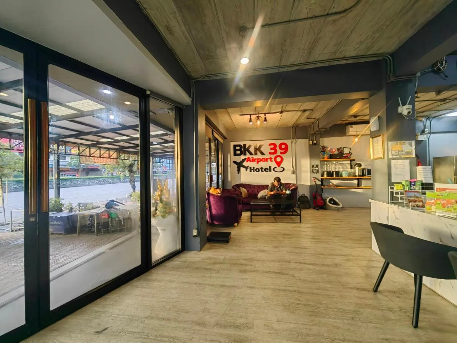 Property building in Bkk39 Airport hotel