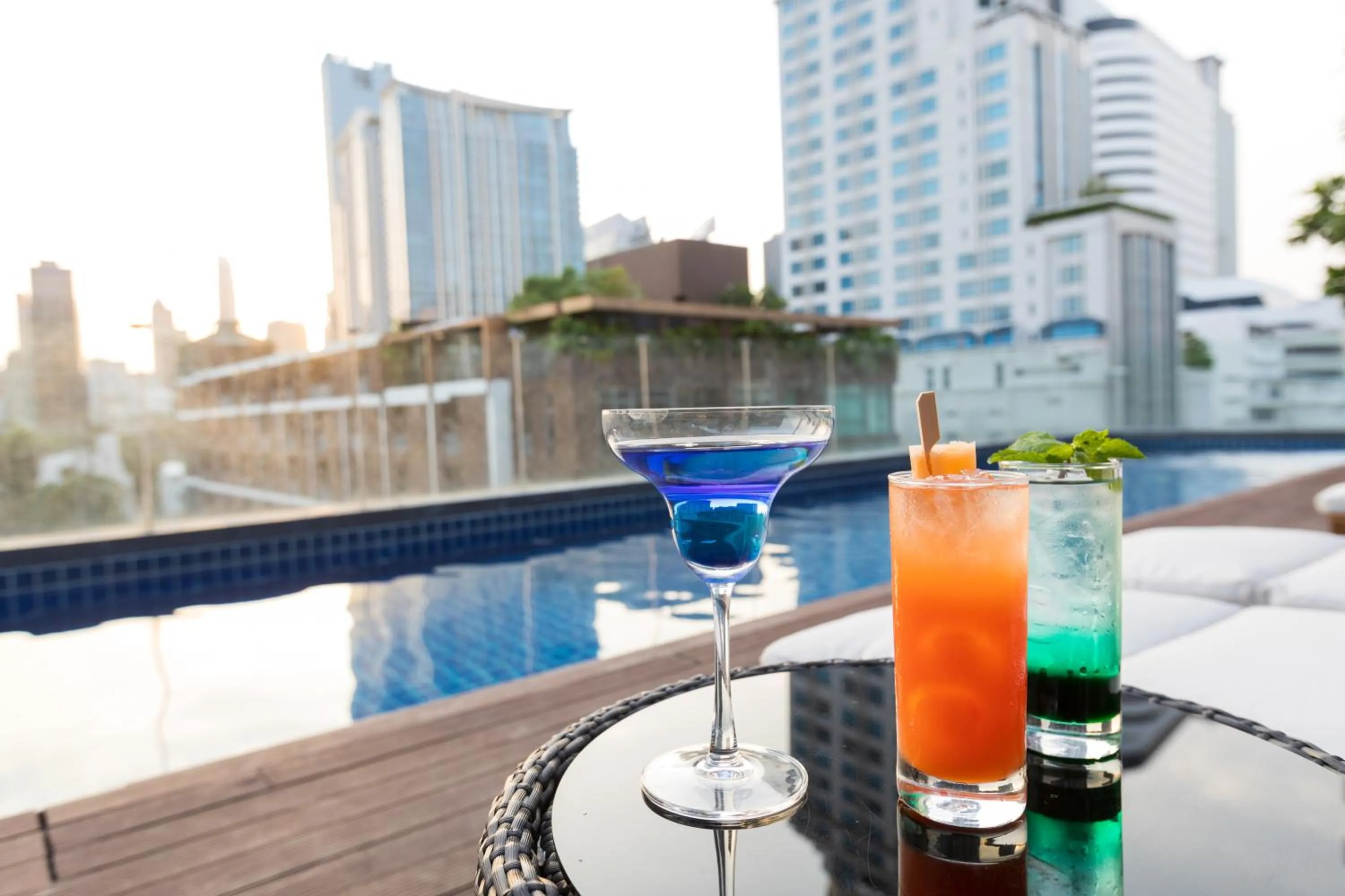 Swimming pool in Hotel Icon Bangkok Sukhumvit 2