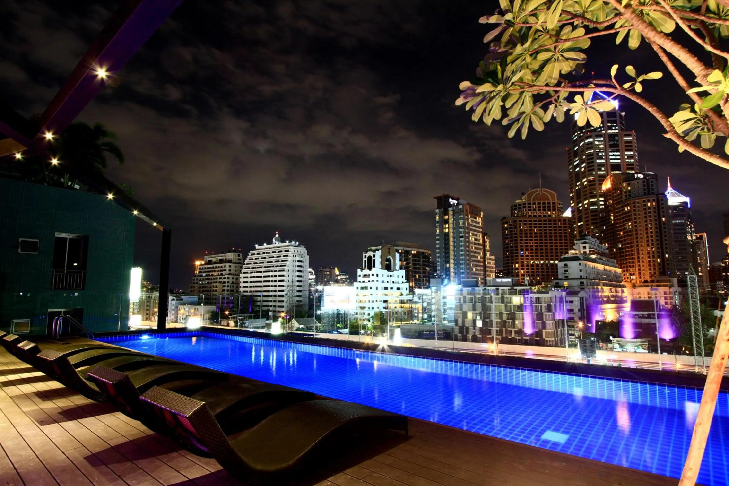 Swimming pool in Hotel Icon Bangkok Sukhumvit 2