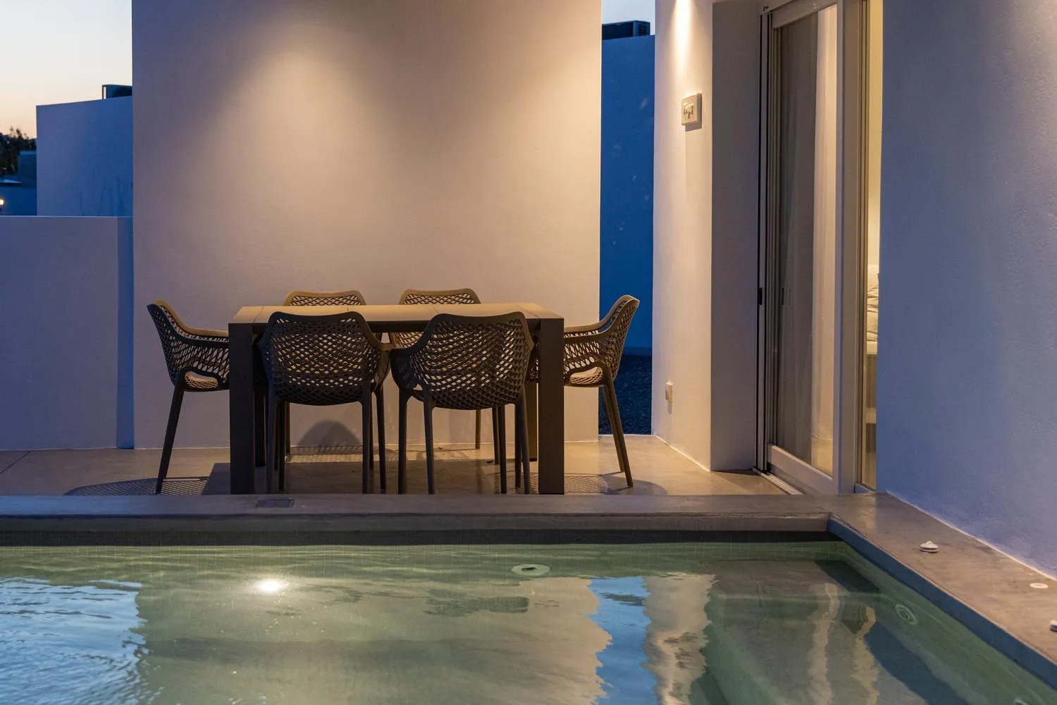 Patio in White Holidays Project