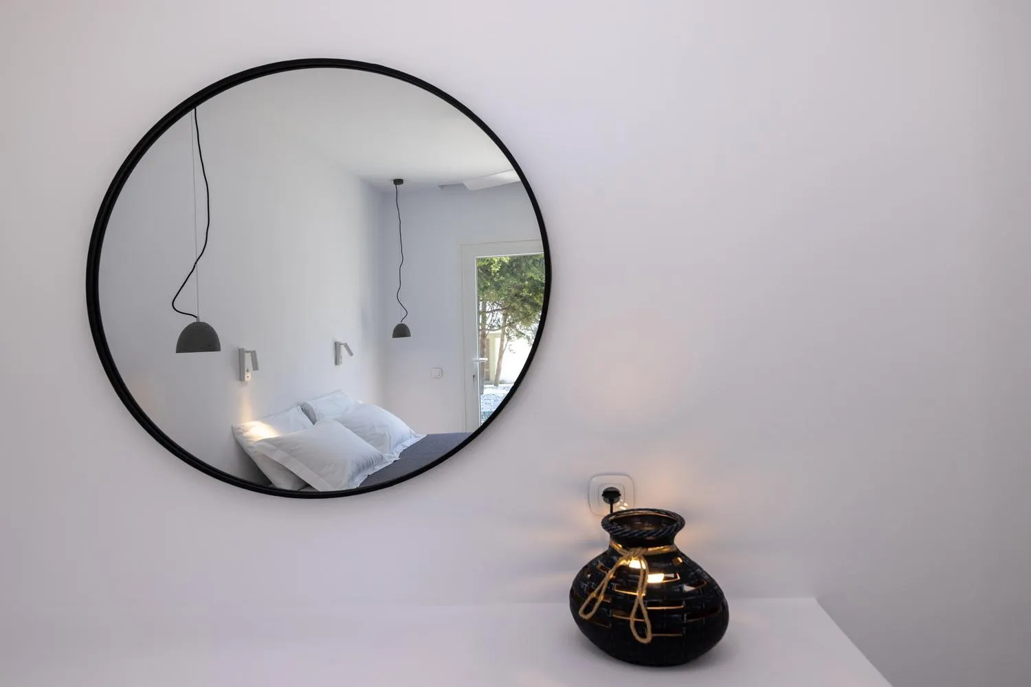 Bedroom in White Holidays Project