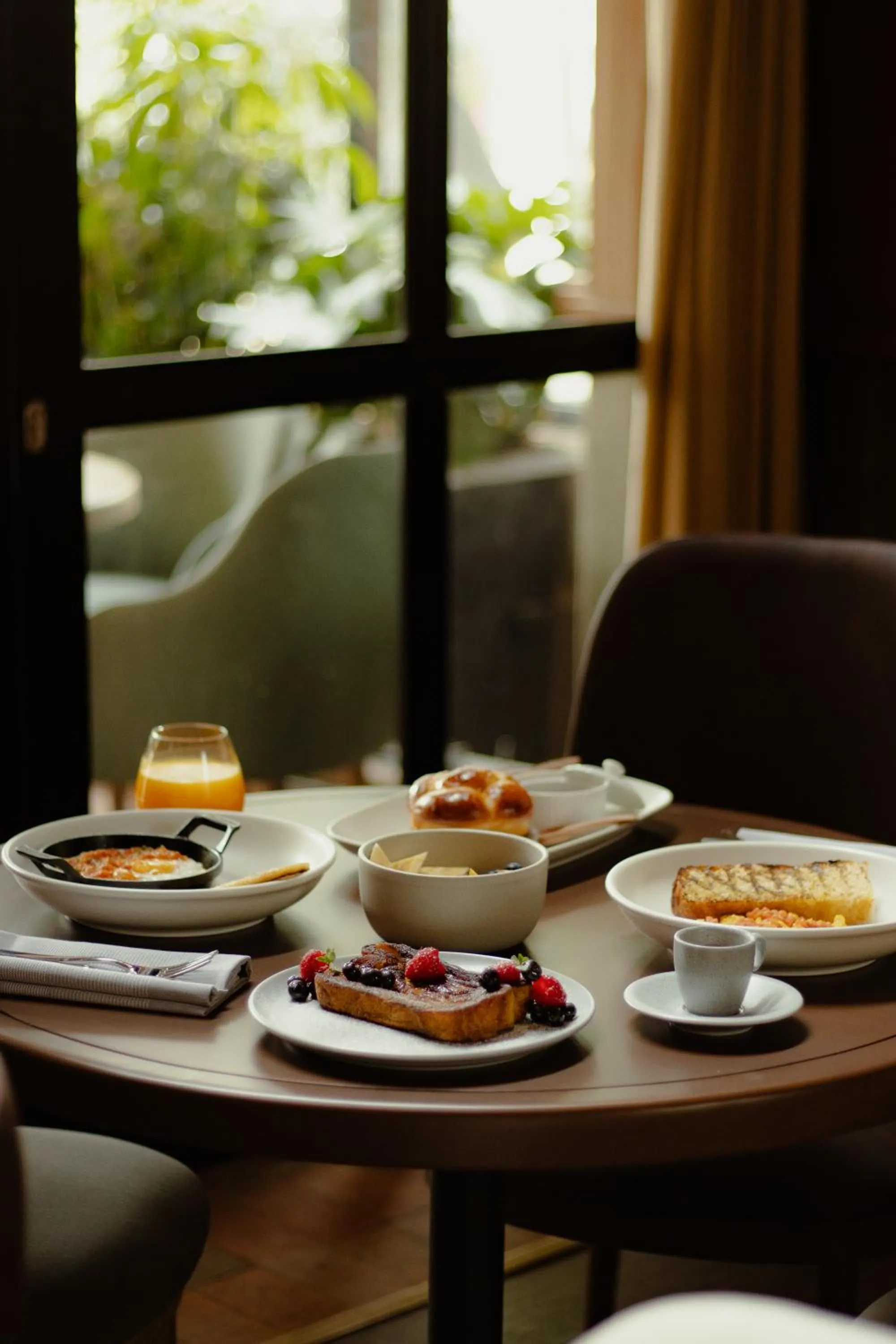 Restaurant/places to eat in Hotel Coco