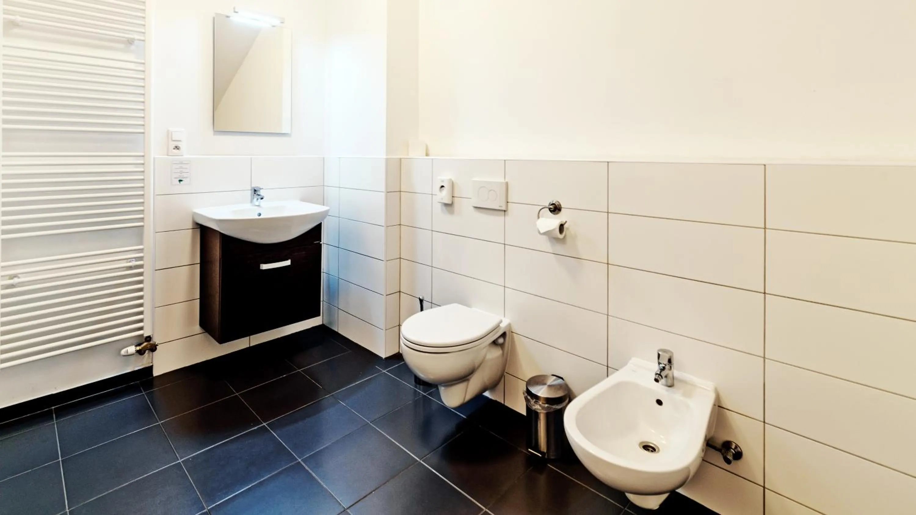 Bathroom in eFi Palace Hotel