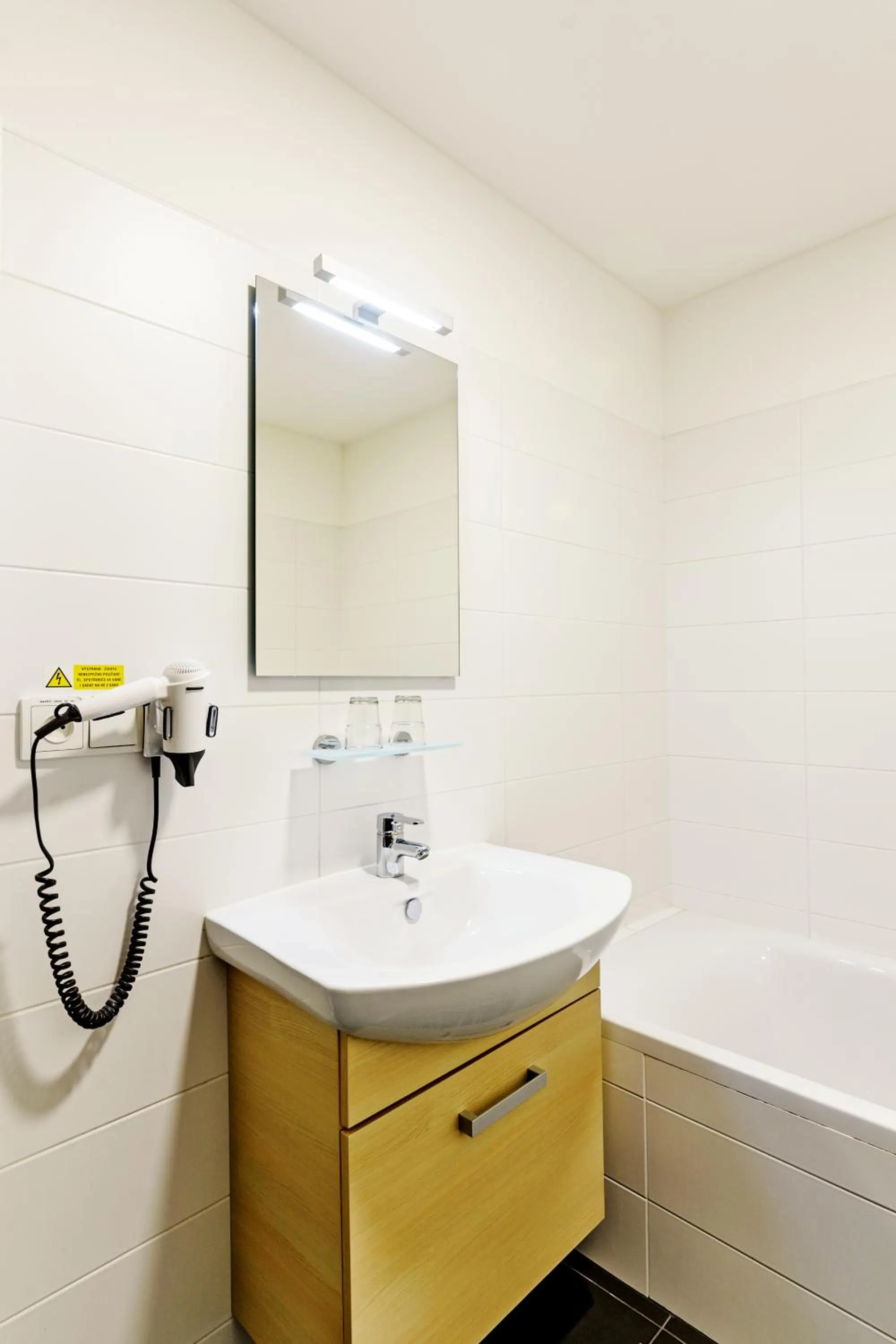 Bathroom in eFi Palace Hotel