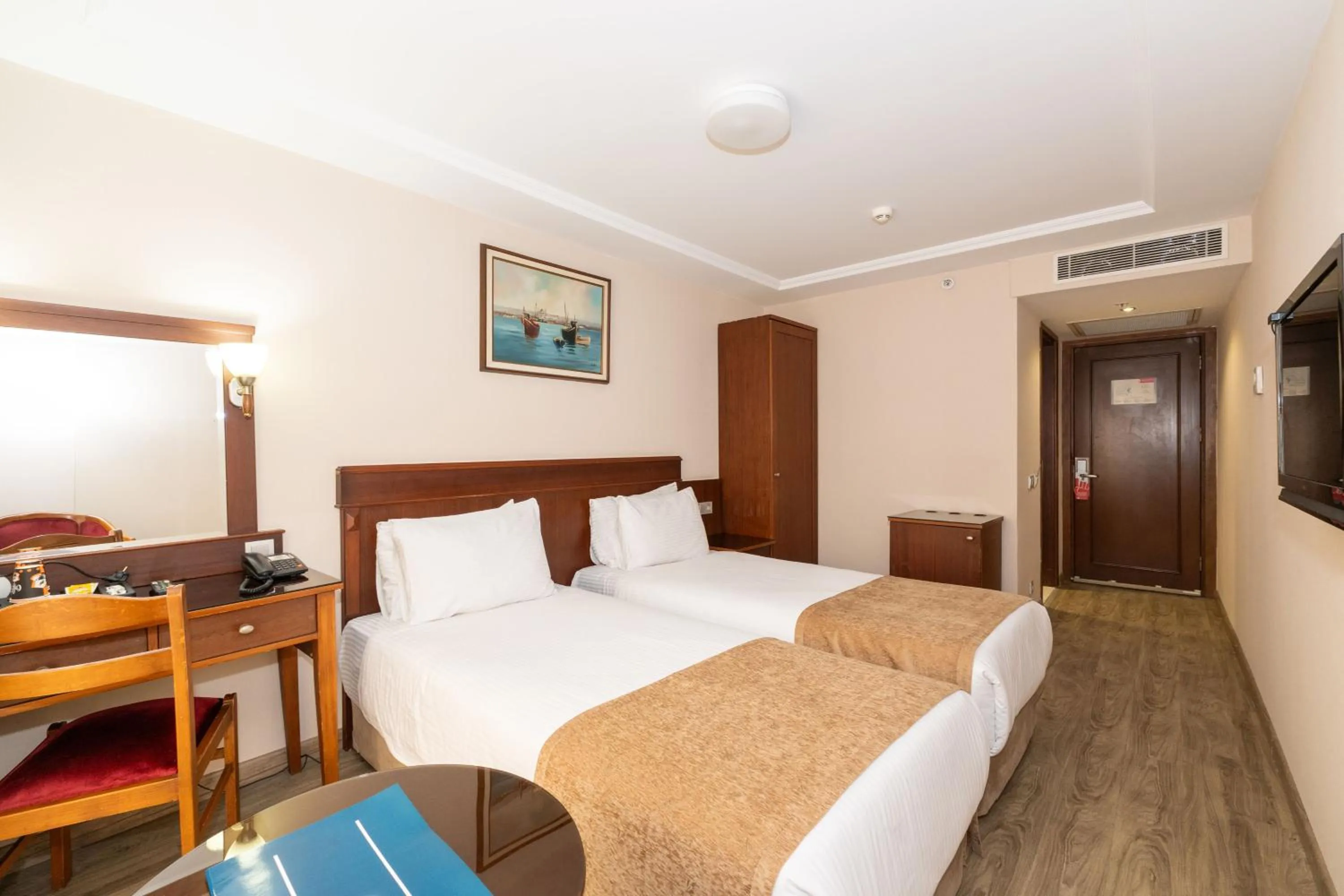 Bedroom, Bed in Askoc Hotel & SPA