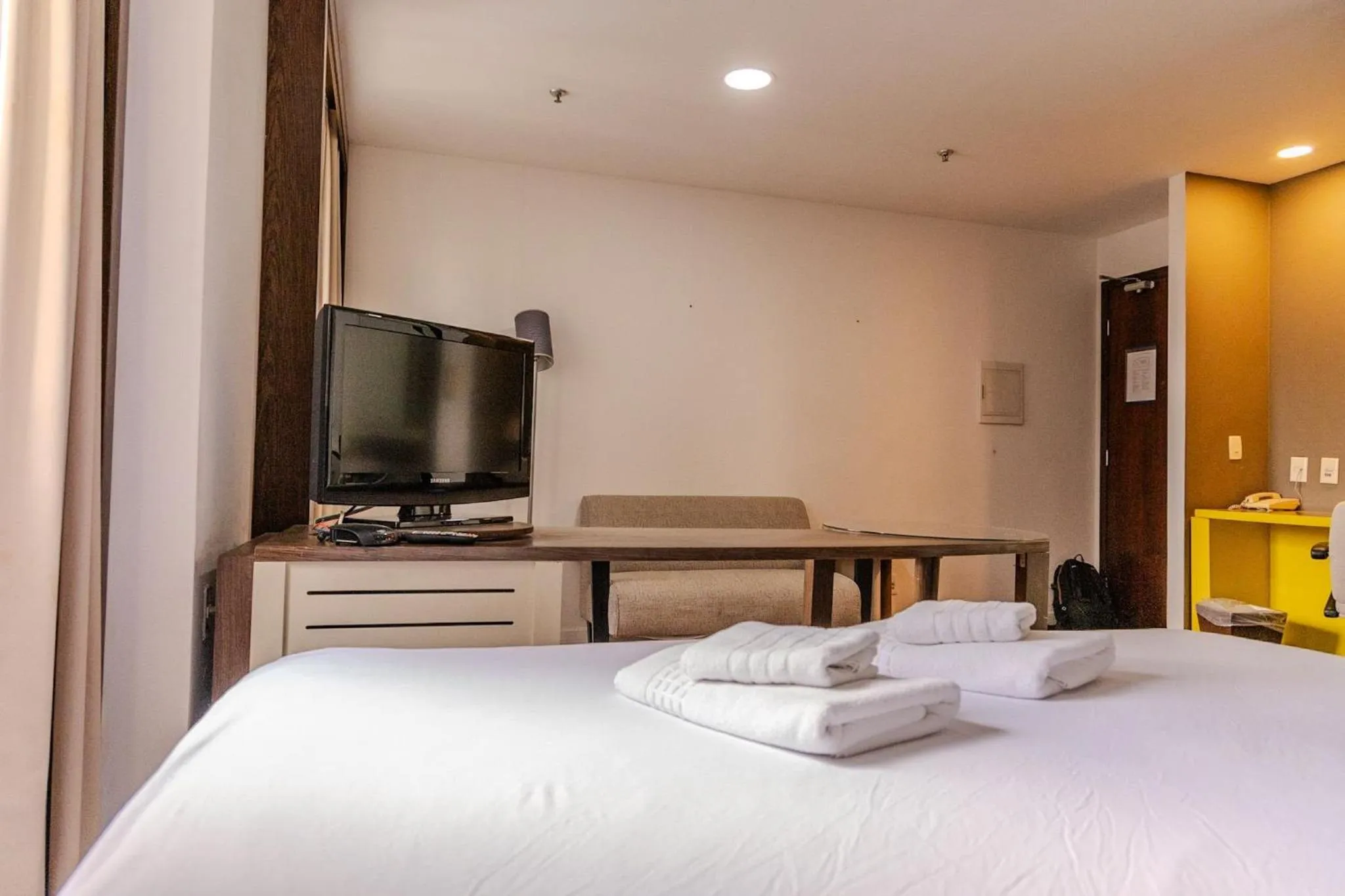 Bed in Elegant Flat Paulista Alameda Campinas Garagem , Pool, Ar Cod,