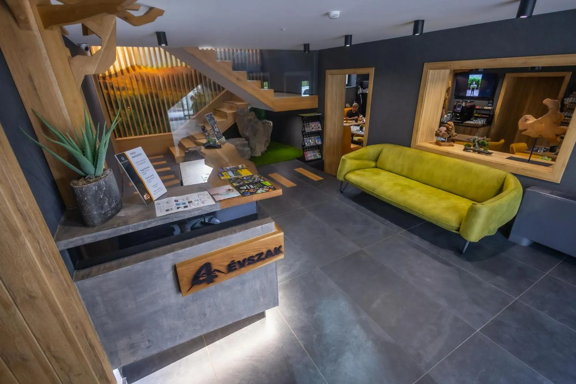 Restaurant/places to eat in 4 Évszak Erdeihotel**** - Mátrafüred