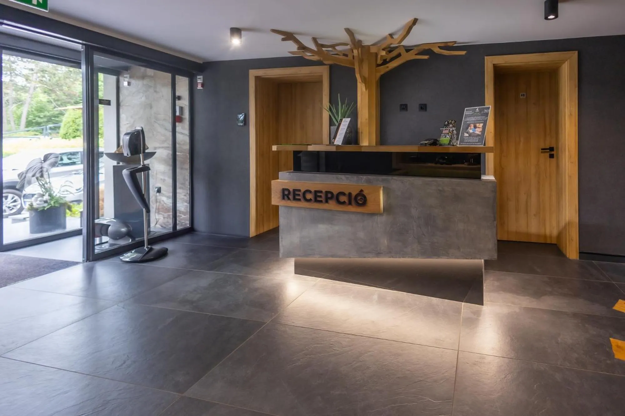 Facade/entrance in 4 Évszak Erdeihotel**** - Mátrafüred