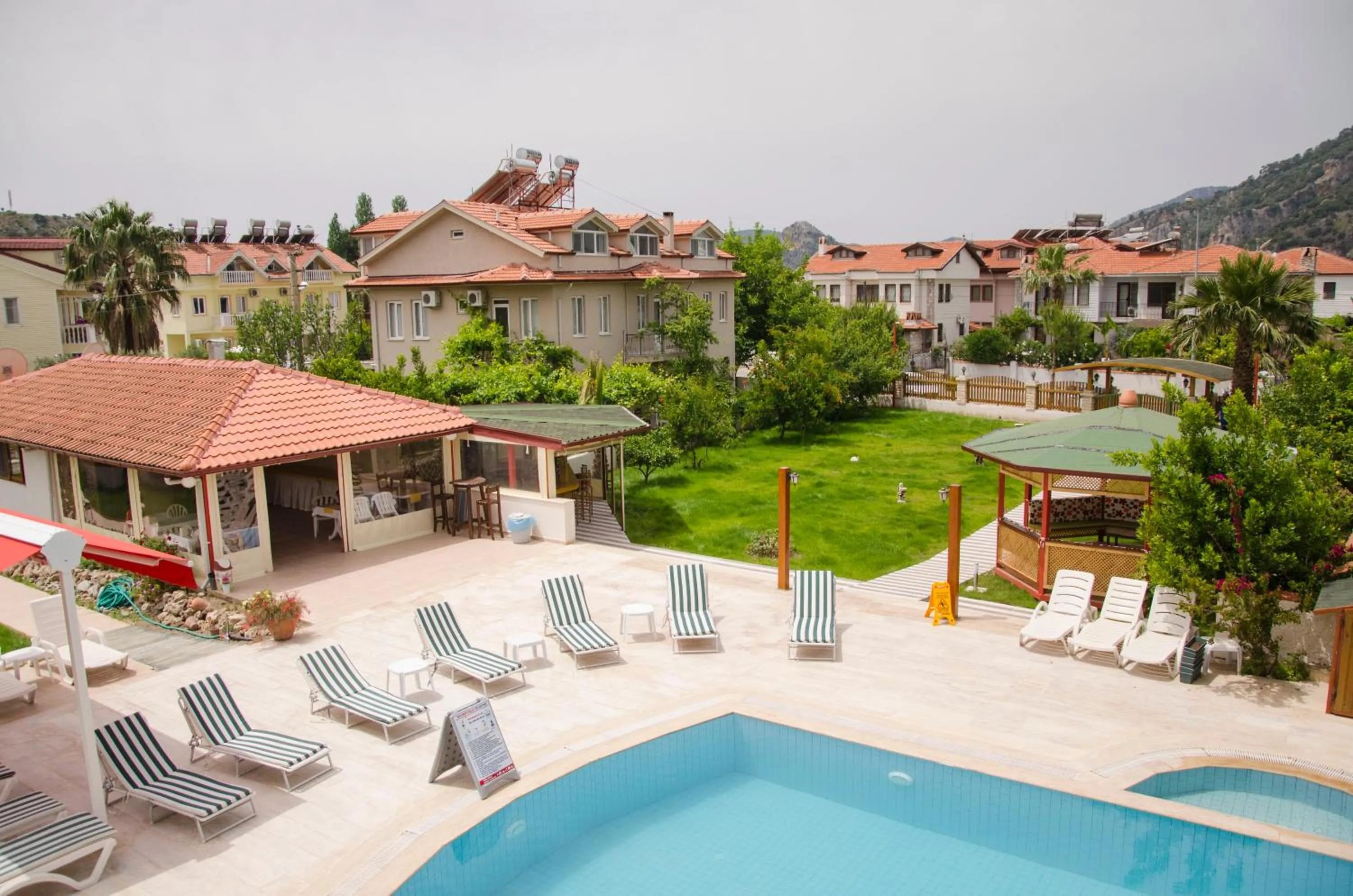 Garden in Yaprak Hotel