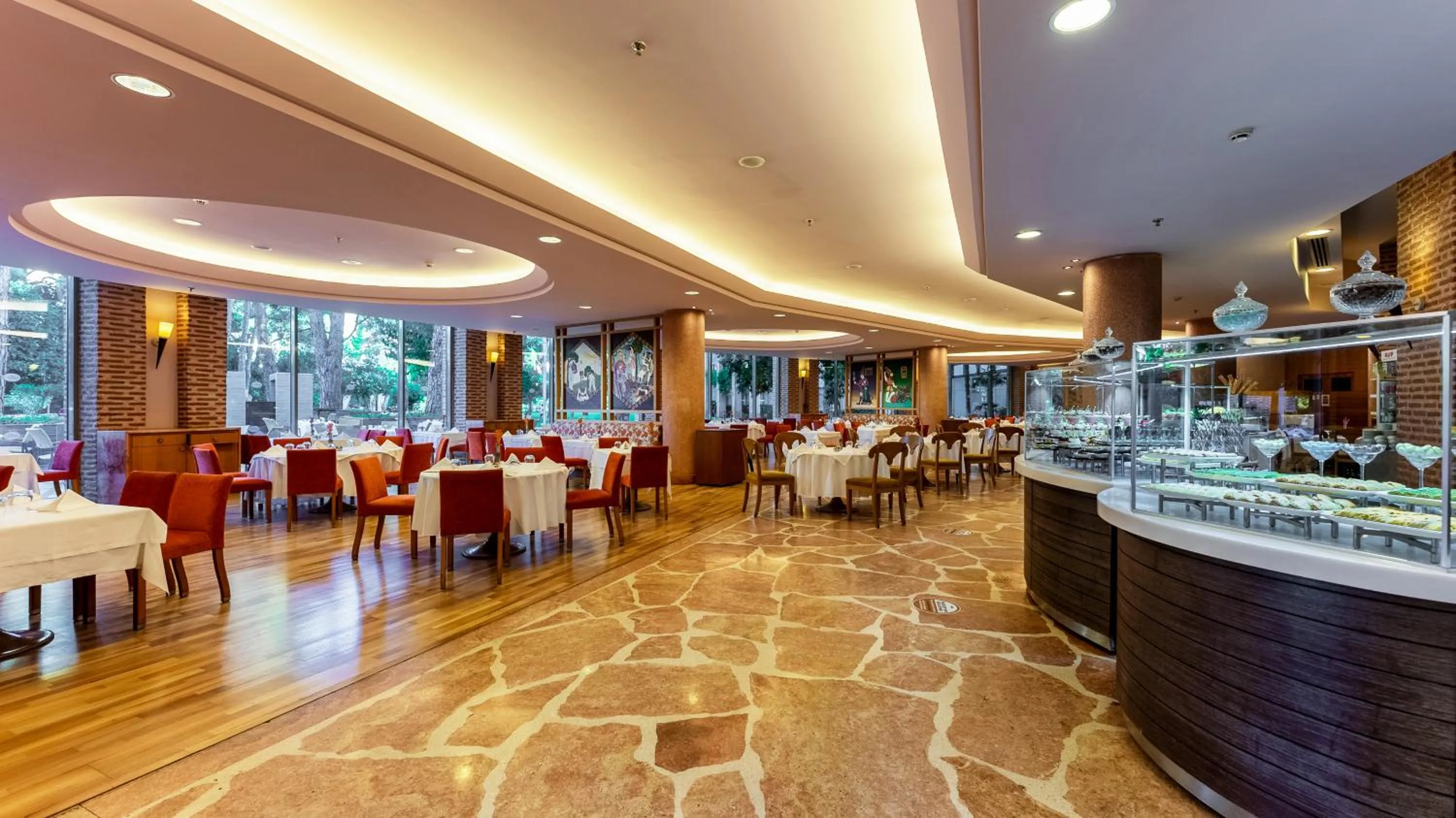 Restaurant/places to eat in Gloria Verde Resort