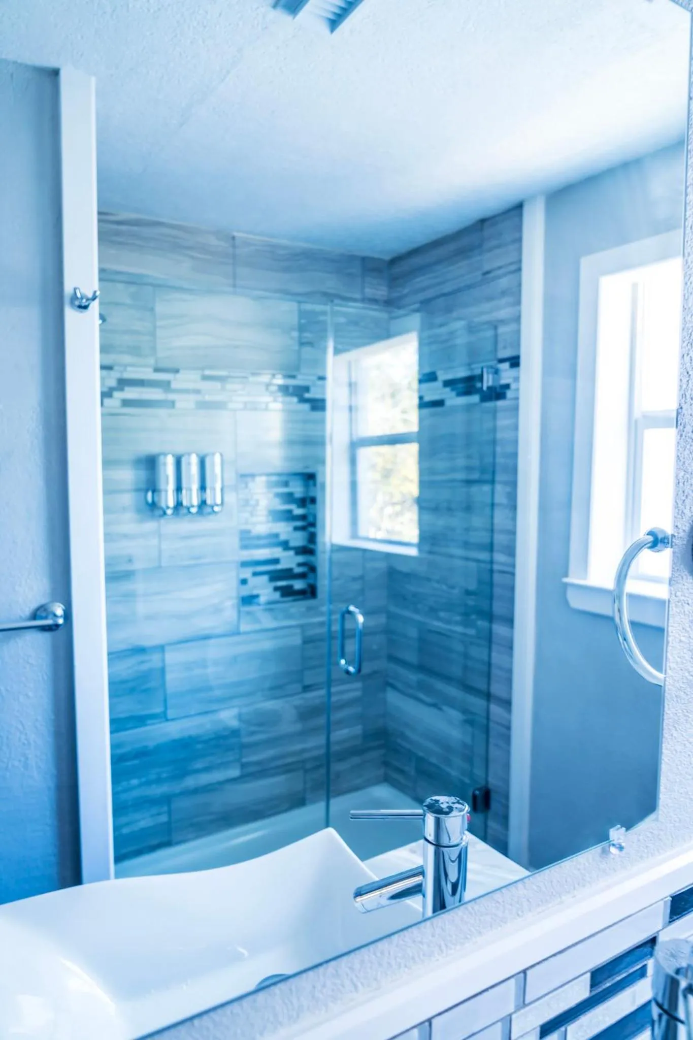 Bathroom in Private 3Br Gameroom Home In Houston - Sleeps 15 - 2705A