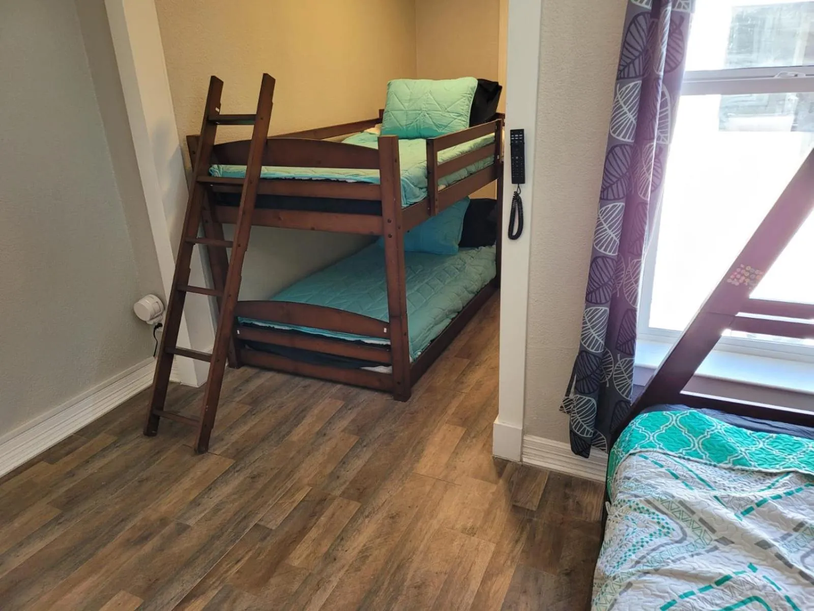 bunk bed in Private 3Br Gameroom Home In Houston - Sleeps 15 - 2705A