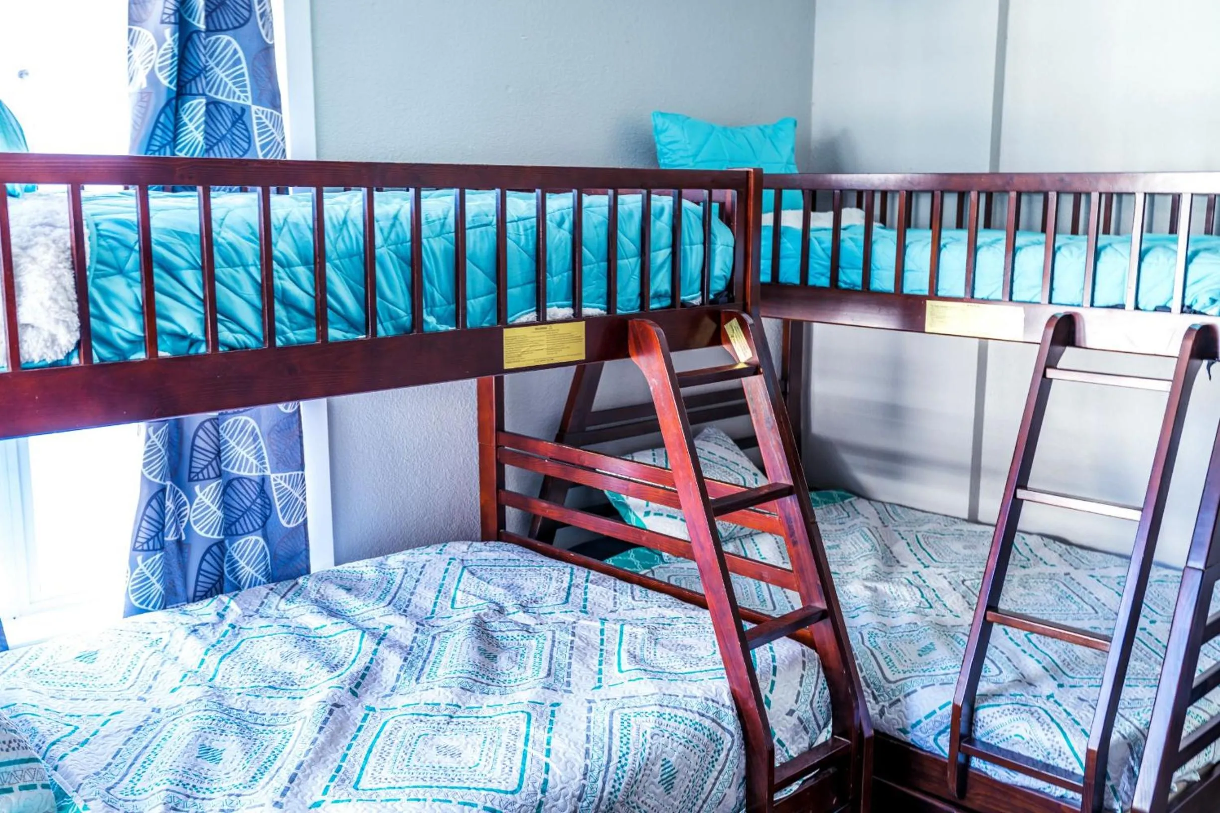 bunk bed in Private 3Br Gameroom Home In Houston - Sleeps 15 - 2705A