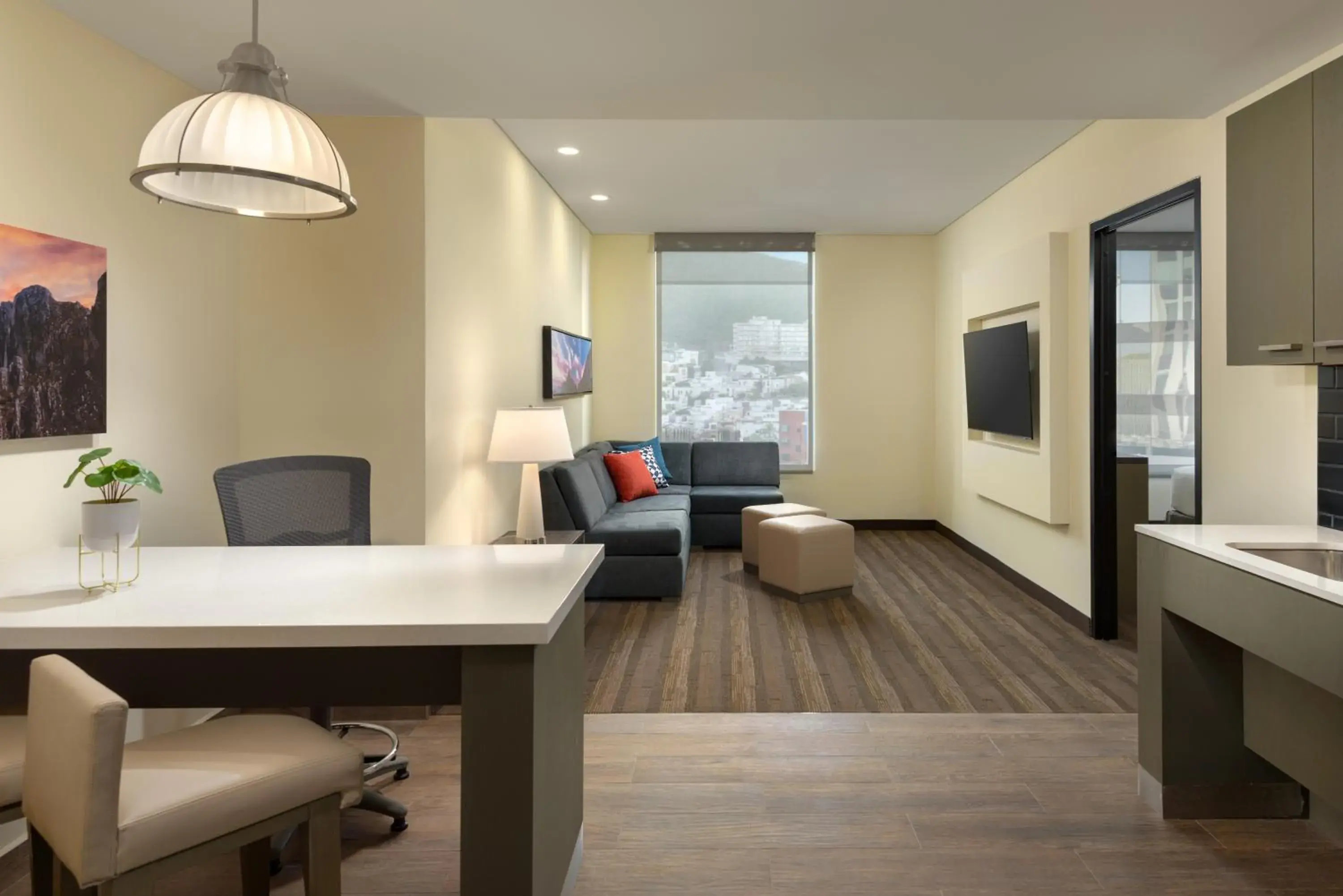 One-Bedroom King Suite with Sofa Bed and Roll-In Shower - Disability Access in Hyatt House Monterrey Valle San Pedro One-Bedroom King Suite with Sofa Bed and Roll-In Shower - Disability Access in Hyatt House Monterrey Valle San Pedro