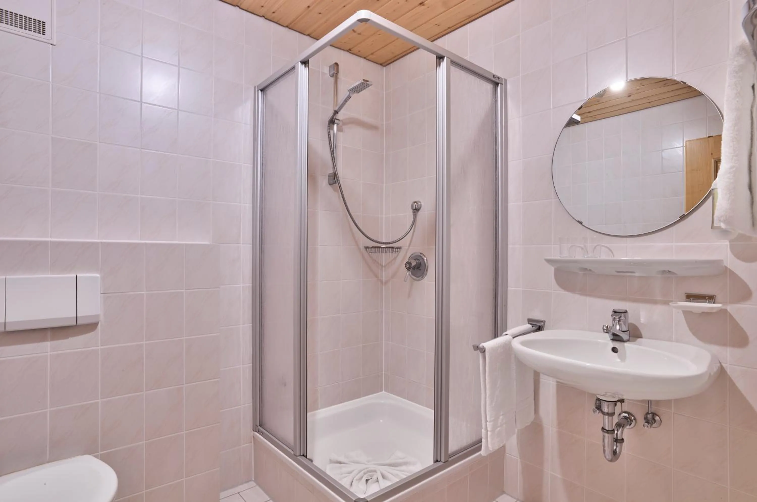 Bathroom in Gasthof Pension Fischerstüberl