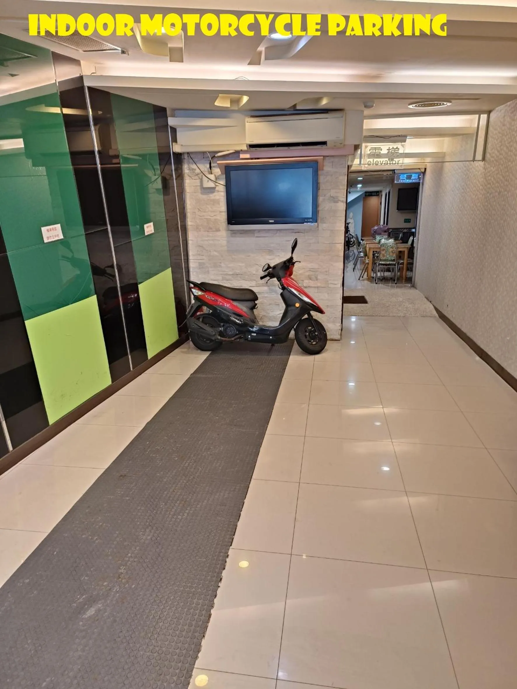 Parking in Tong Bing Express