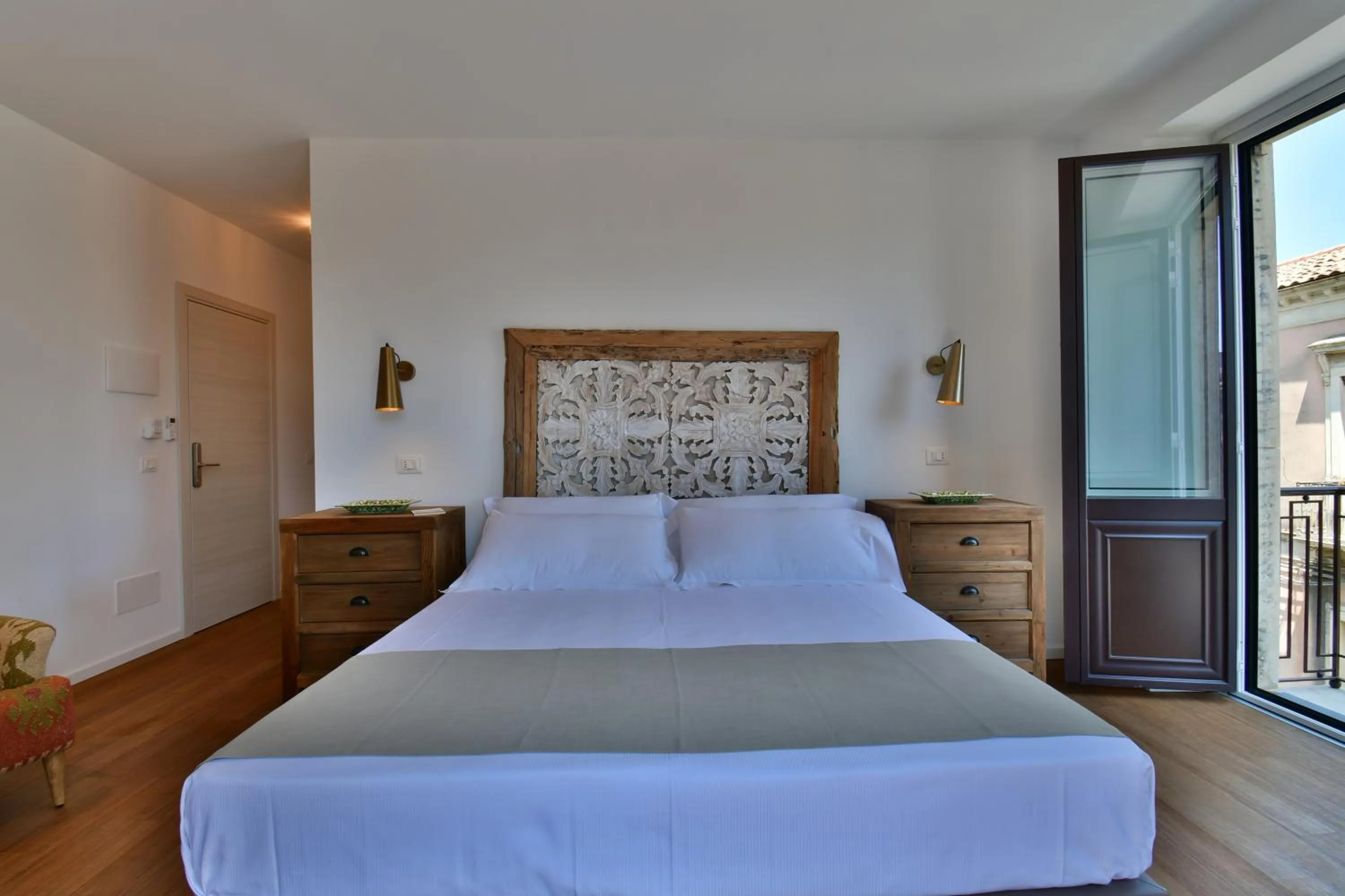 Photo of the whole room, Bed in San Anton Hotel