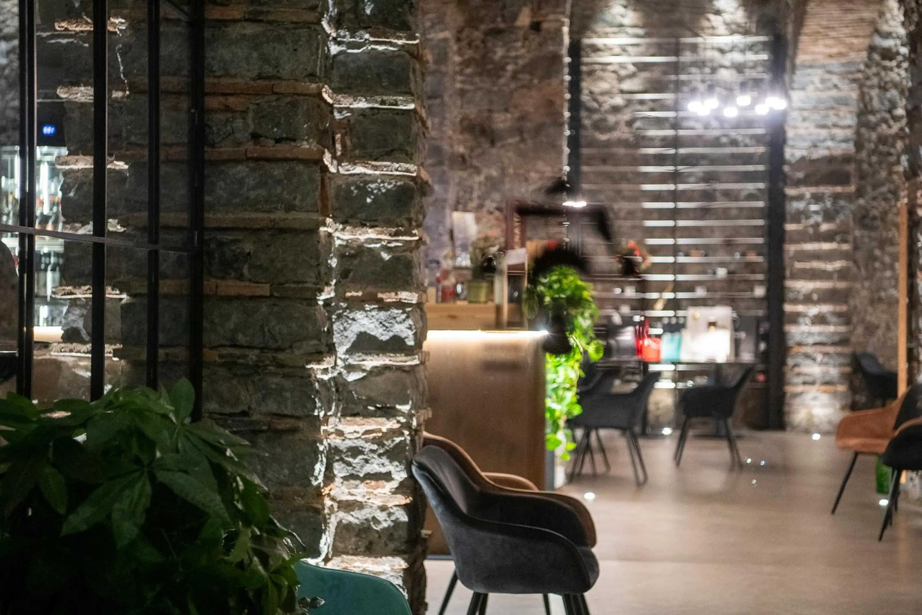 Restaurant/places to eat in San Anton Hotel