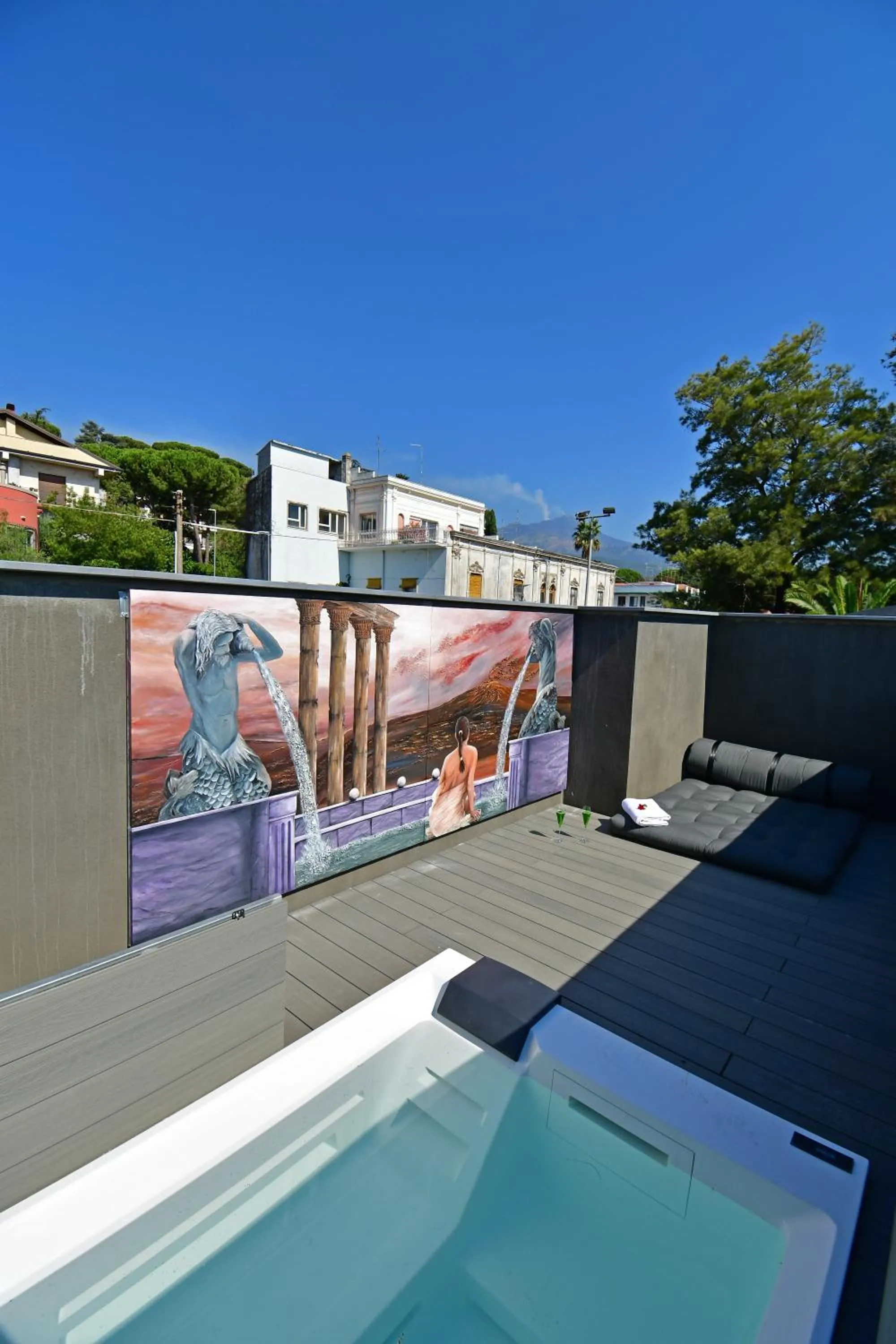 Hot Tub in San Anton Hotel