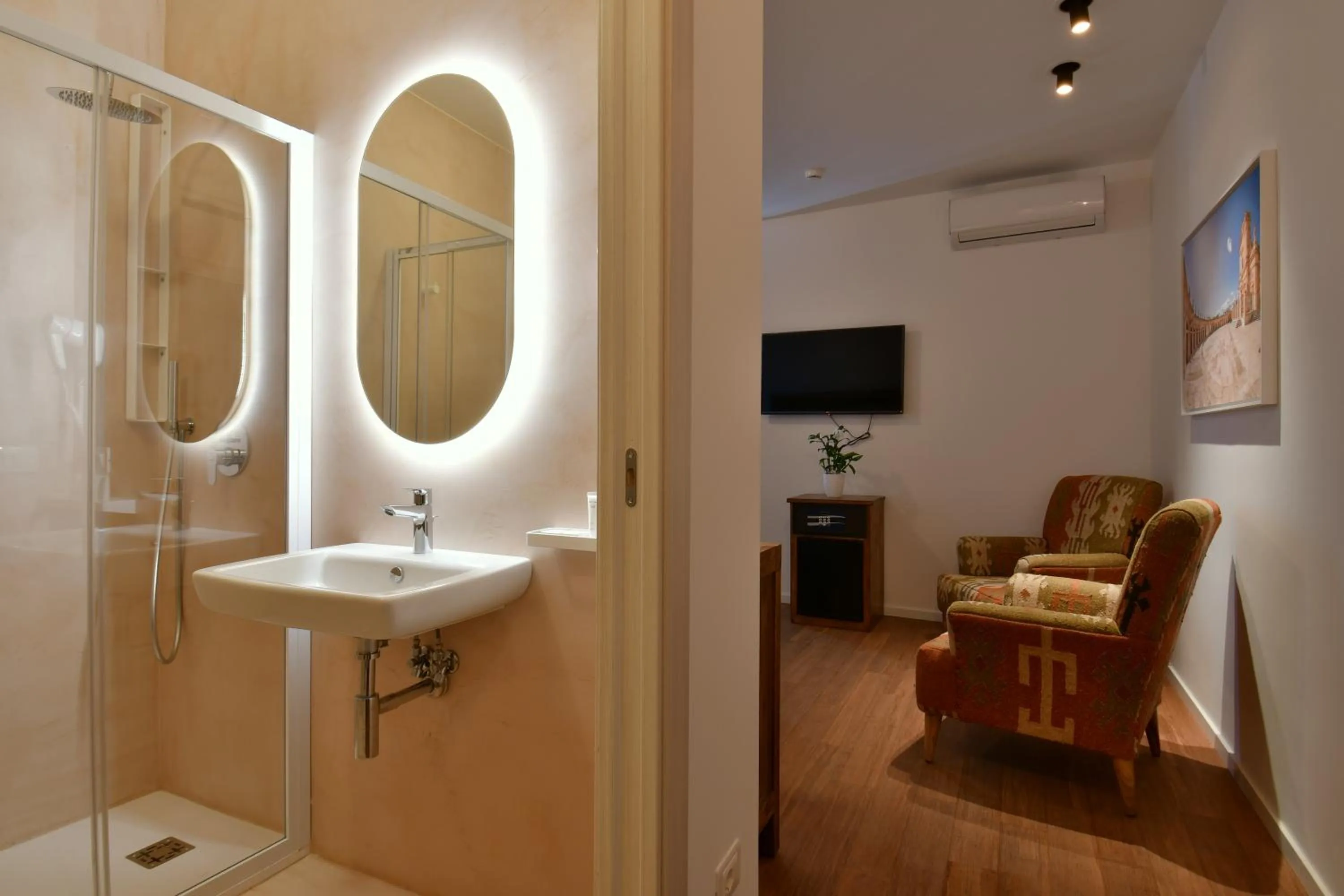 Bathroom in San Anton Hotel