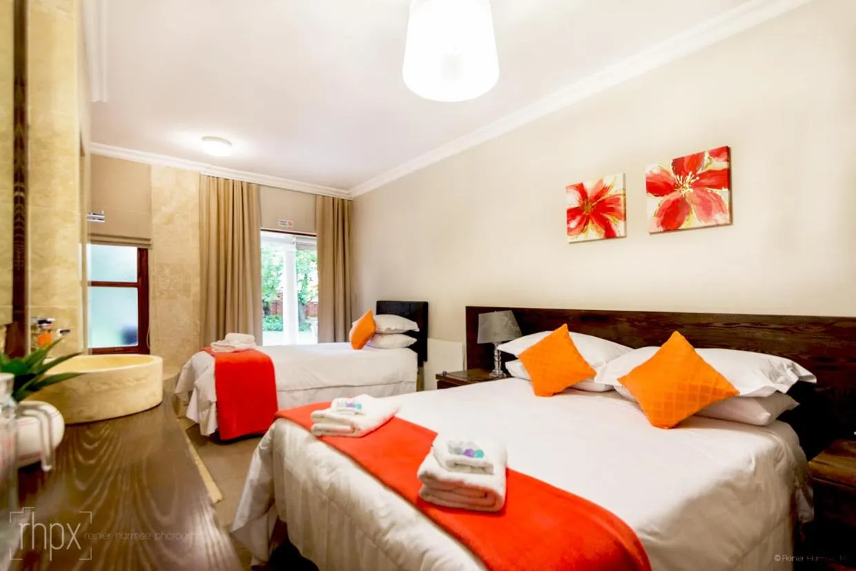 Photo of the whole room, Bed in OR Tambo Guest House