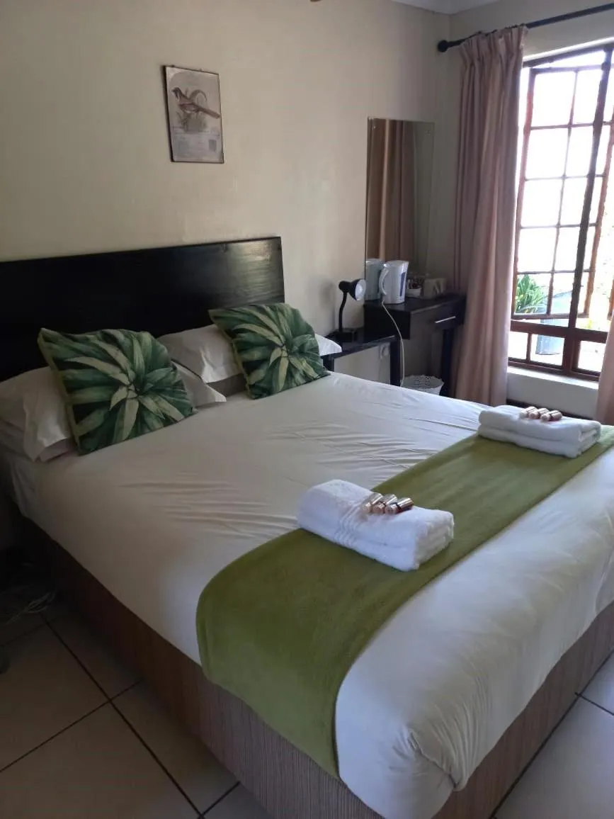 Photo of the whole room, Bed in OR Tambo Guest House