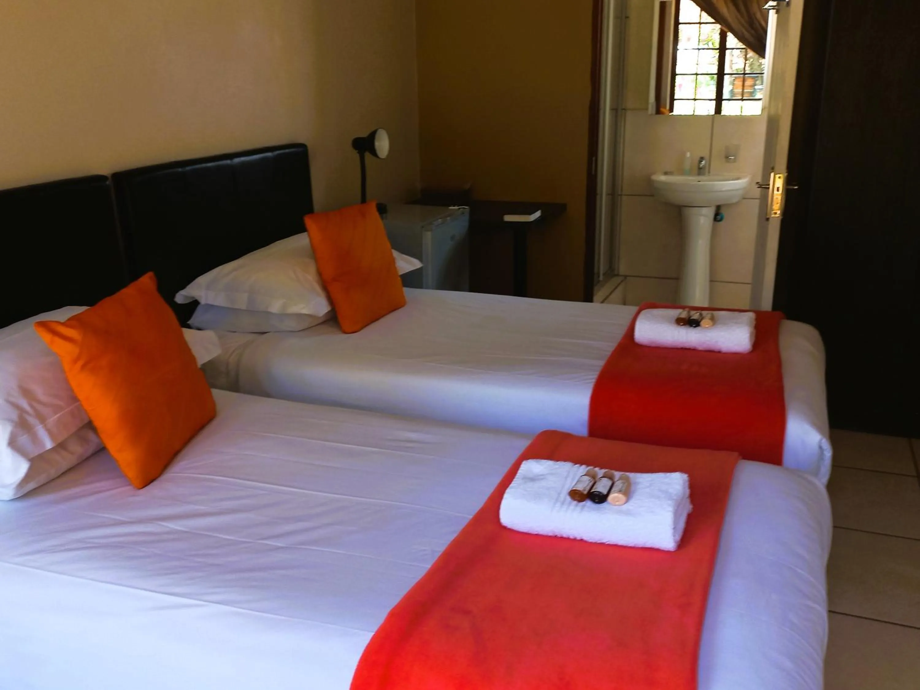 Photo of the whole room, Bed in OR Tambo Guest House