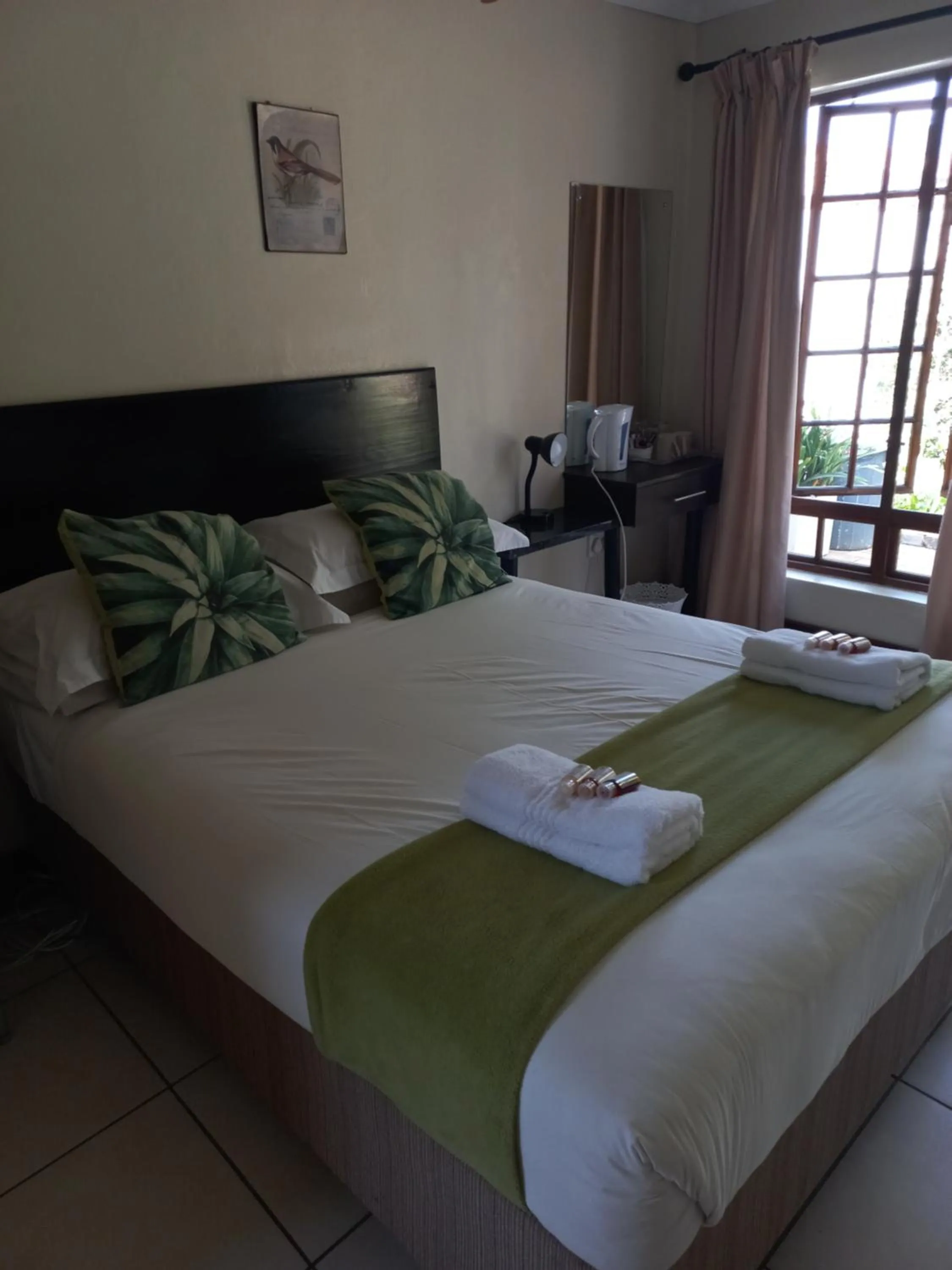 Photo of the whole room, Bed in OR Tambo Guest House