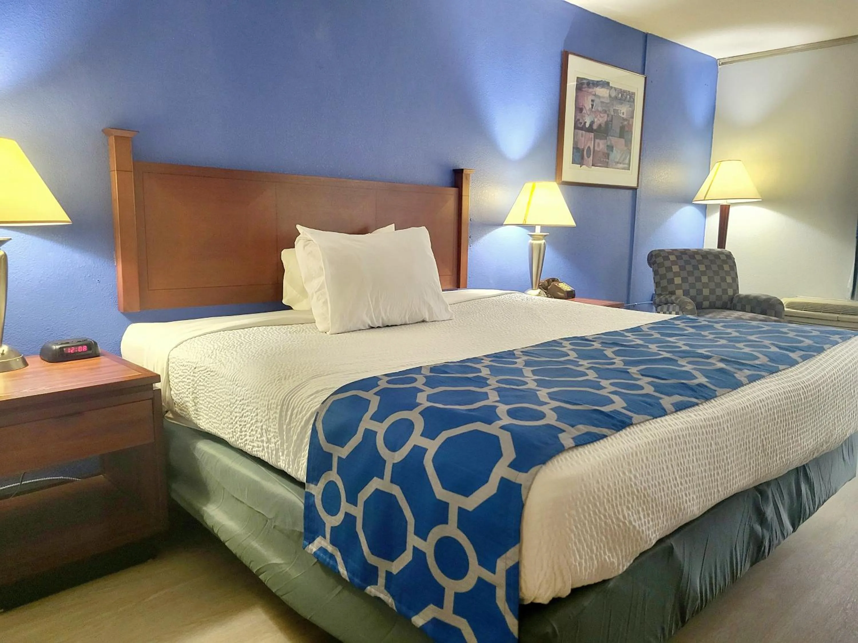 Bed in Baymont by Wyndham Hannibal