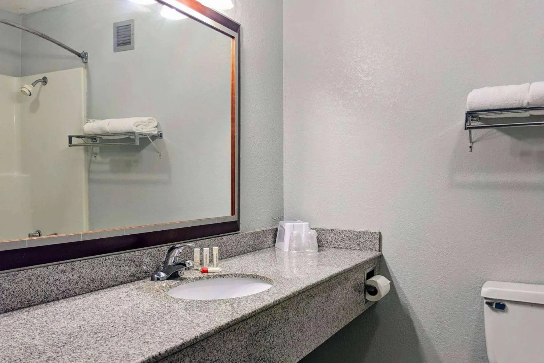 Bathroom in Baymont by Wyndham Hannibal