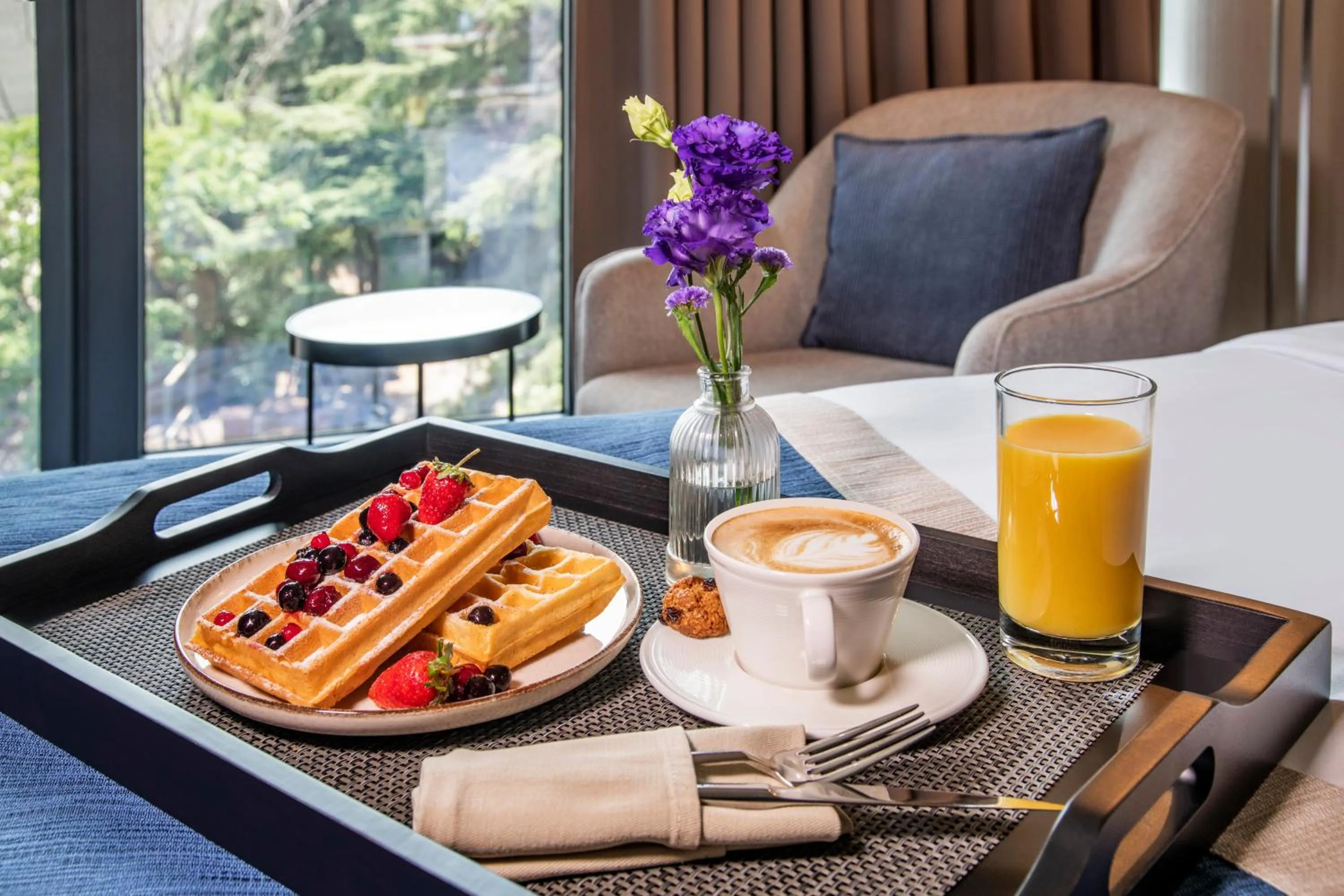 room service in Tbilisi Philharmonic Hotel by Mercure