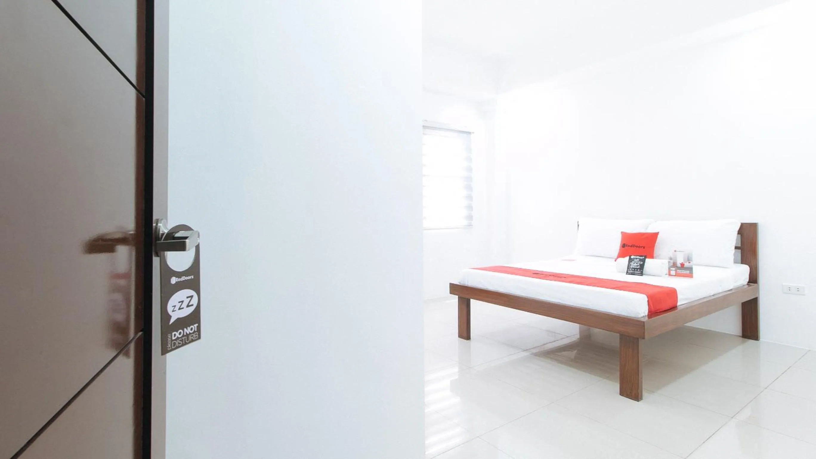 Bedroom, Bed in RedDoorz Plus at DBuilders Poblacion BGC